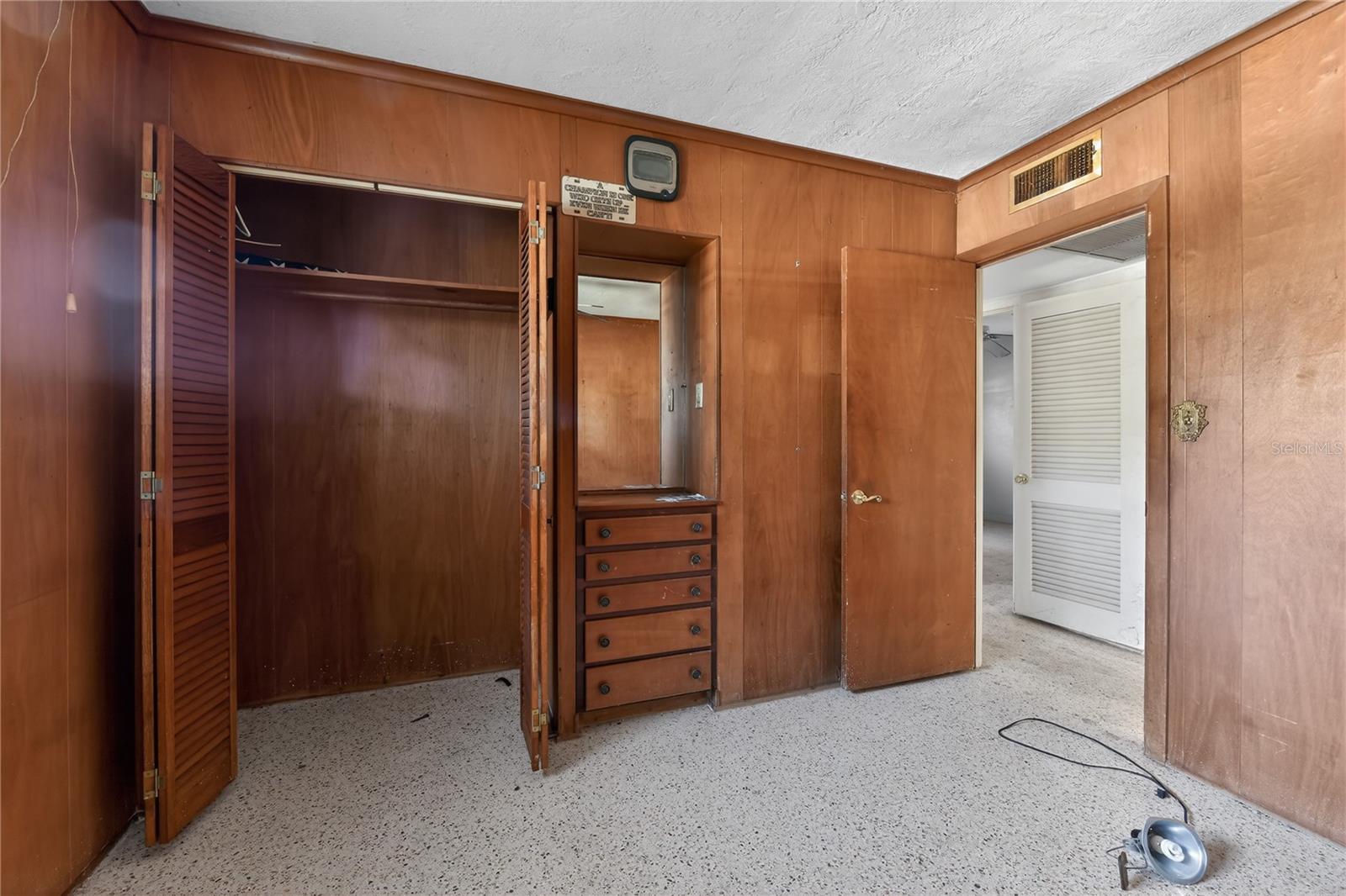 Image 36 of 49 For 6620 Gulfport Boulevard S