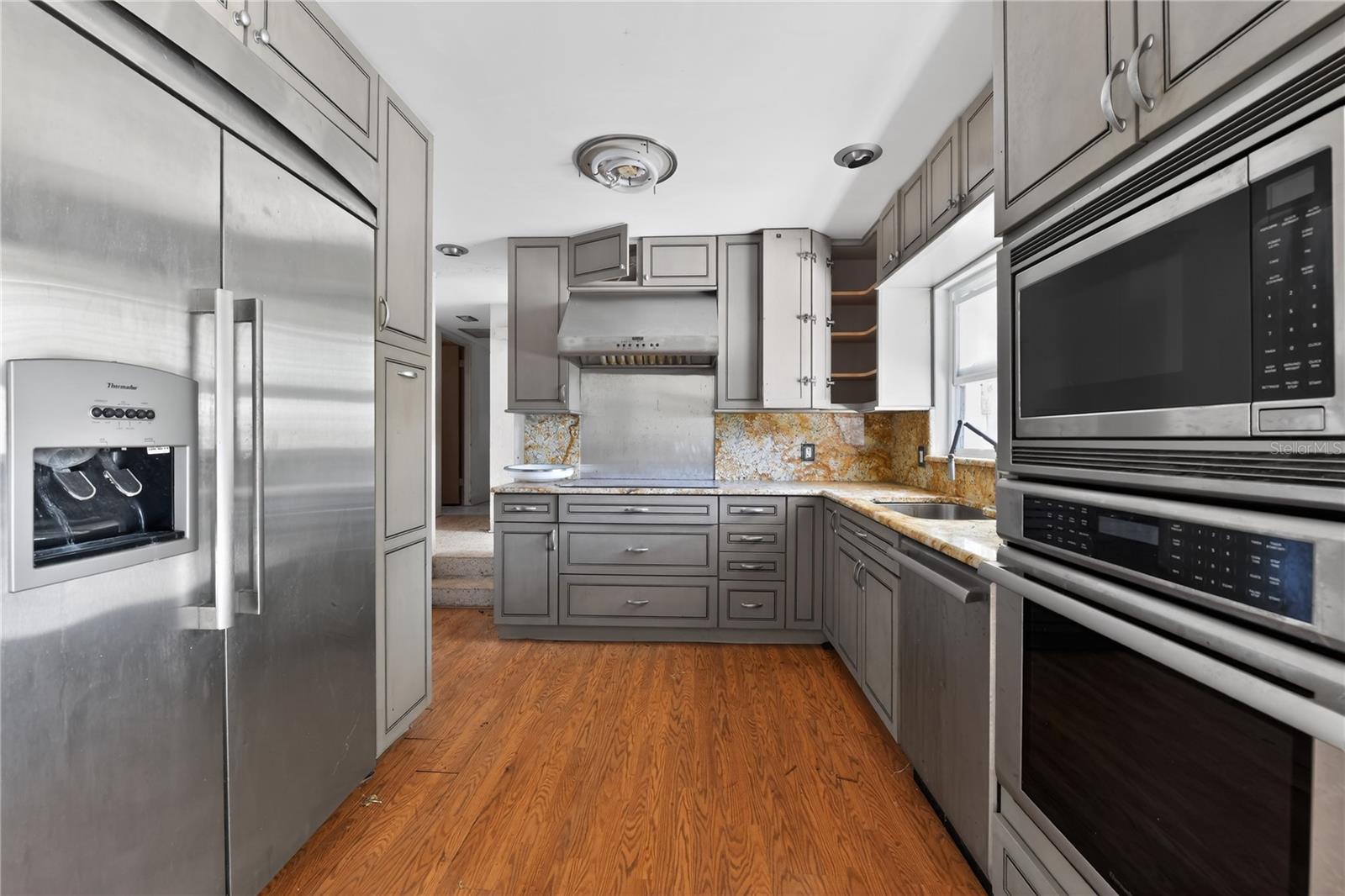 Image 4 of 49 For 6620 Gulfport Boulevard S