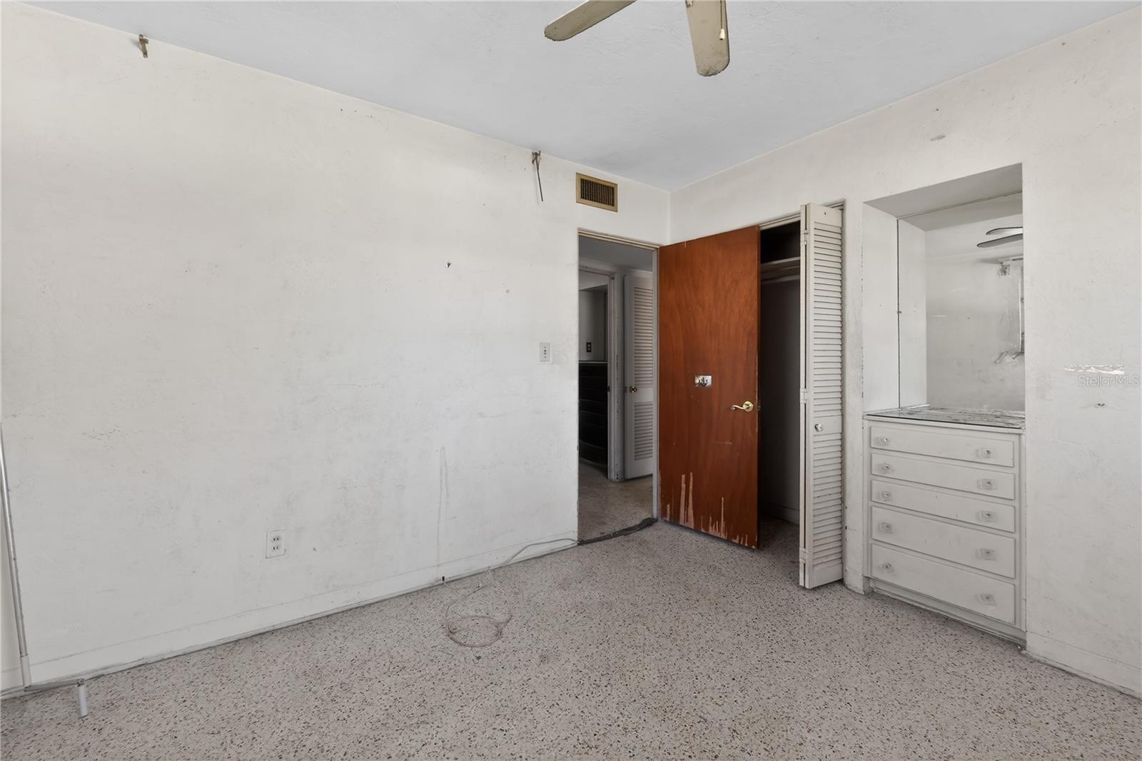 Image 43 of 49 For 6620 Gulfport Boulevard S