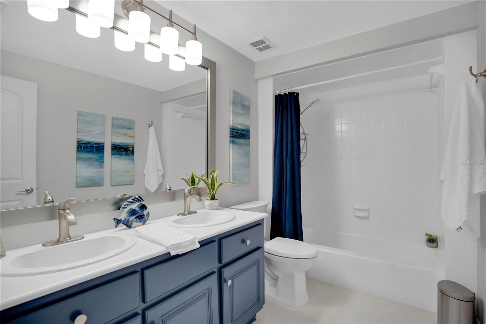 Image 17 of 35 For 557 Karen Avenue