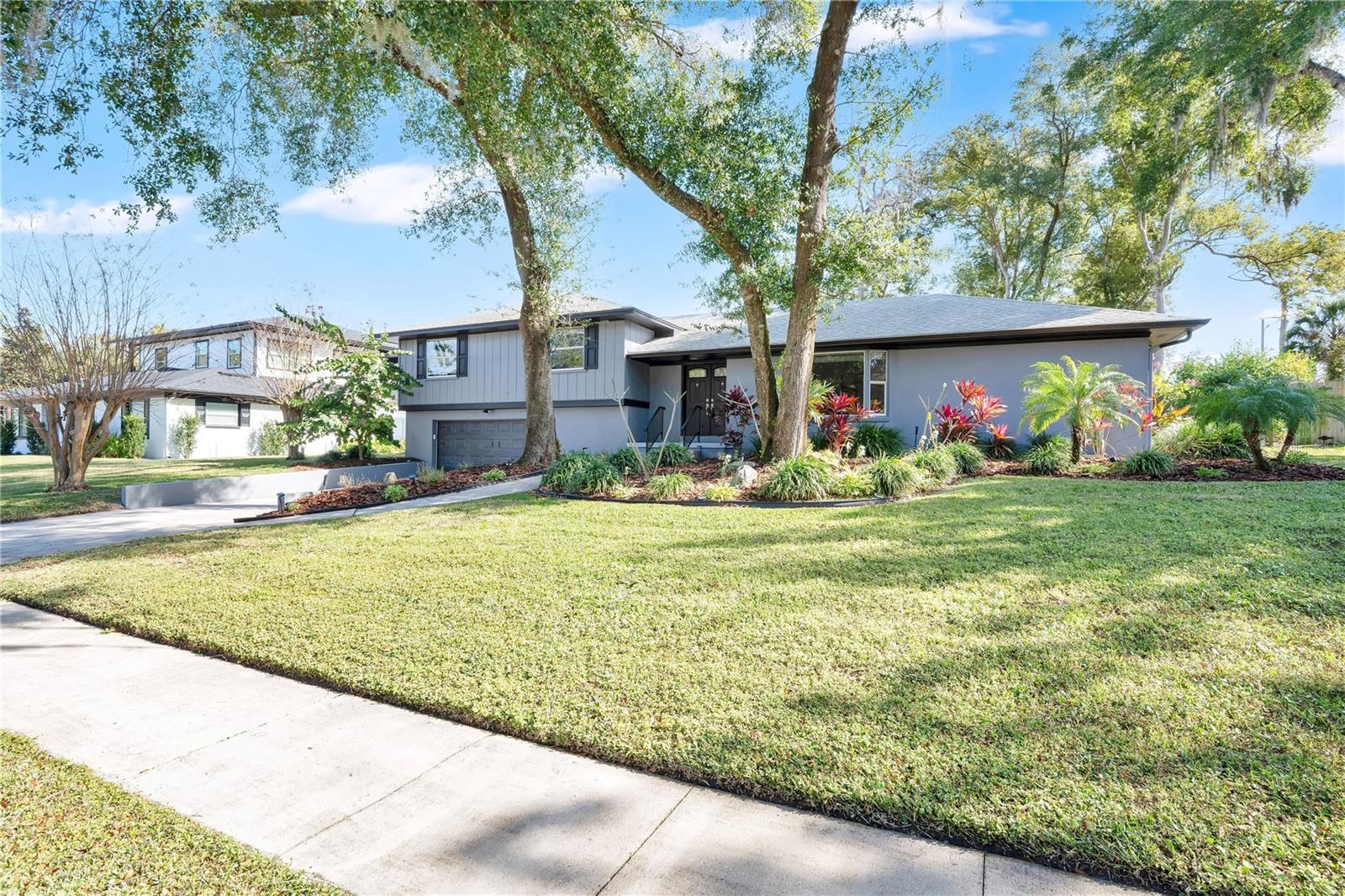 Image 4 of 35 For 557 Karen Avenue