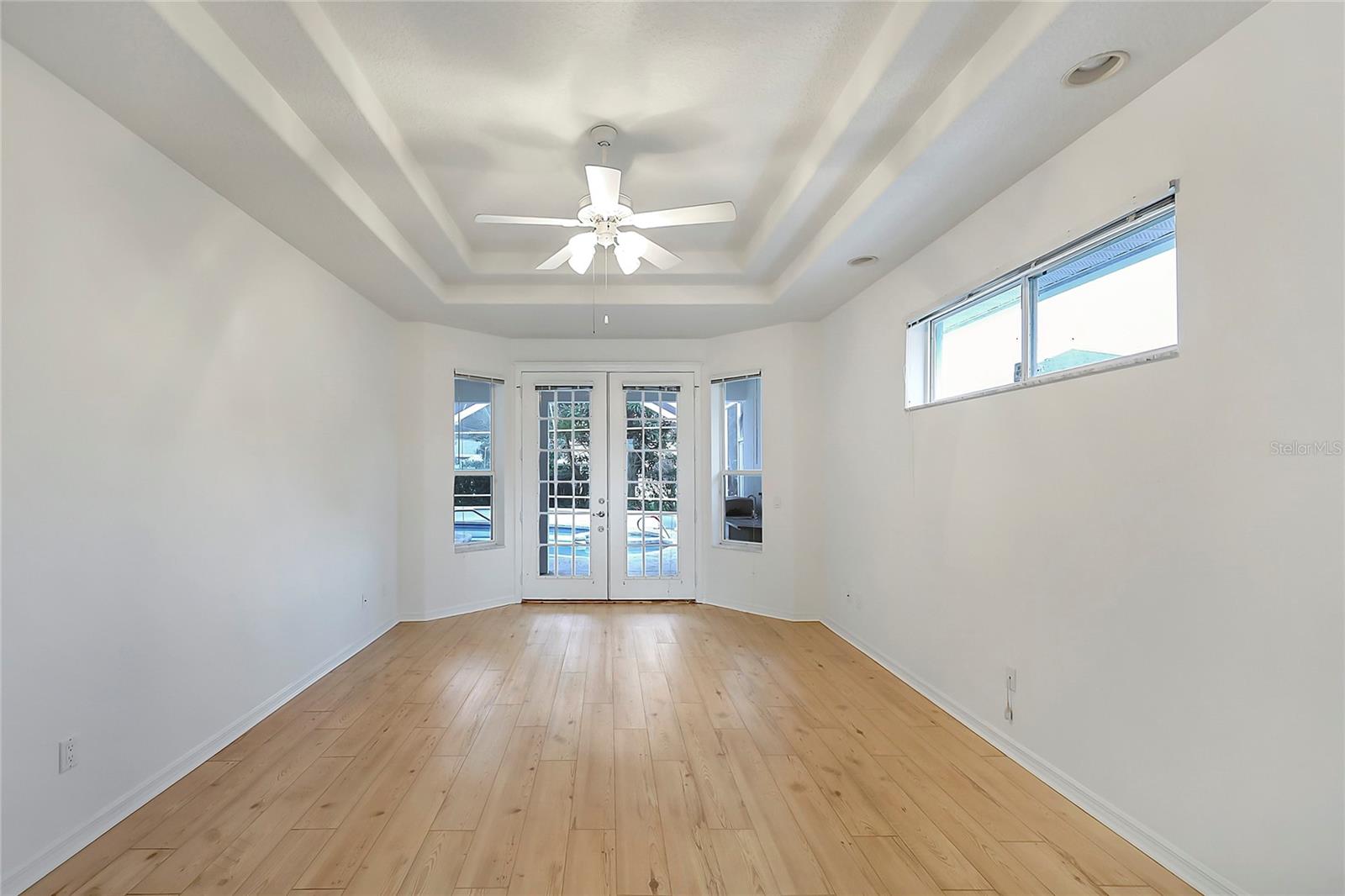 Image 13 of 39 For 31 Freeman Lane