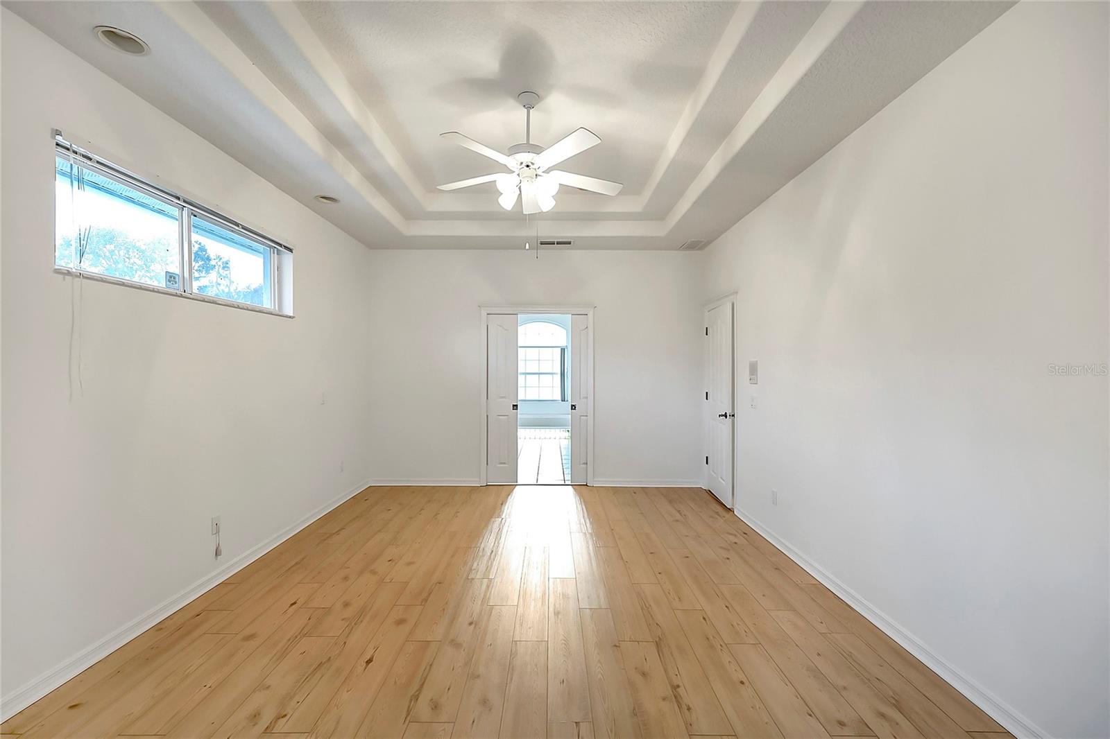 Image 14 of 39 For 31 Freeman Lane