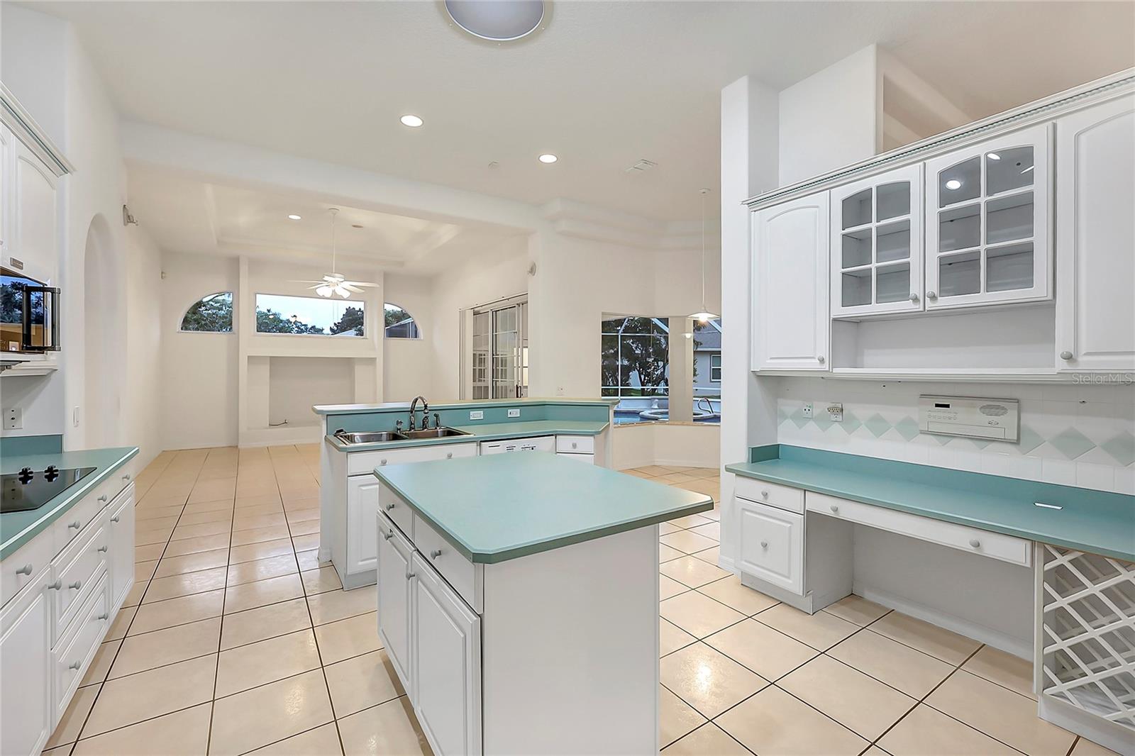 Image 17 of 39 For 31 Freeman Lane