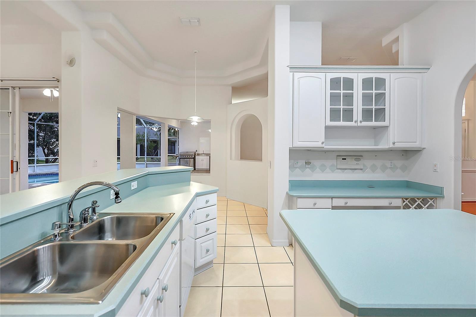 Image 18 of 39 For 31 Freeman Lane