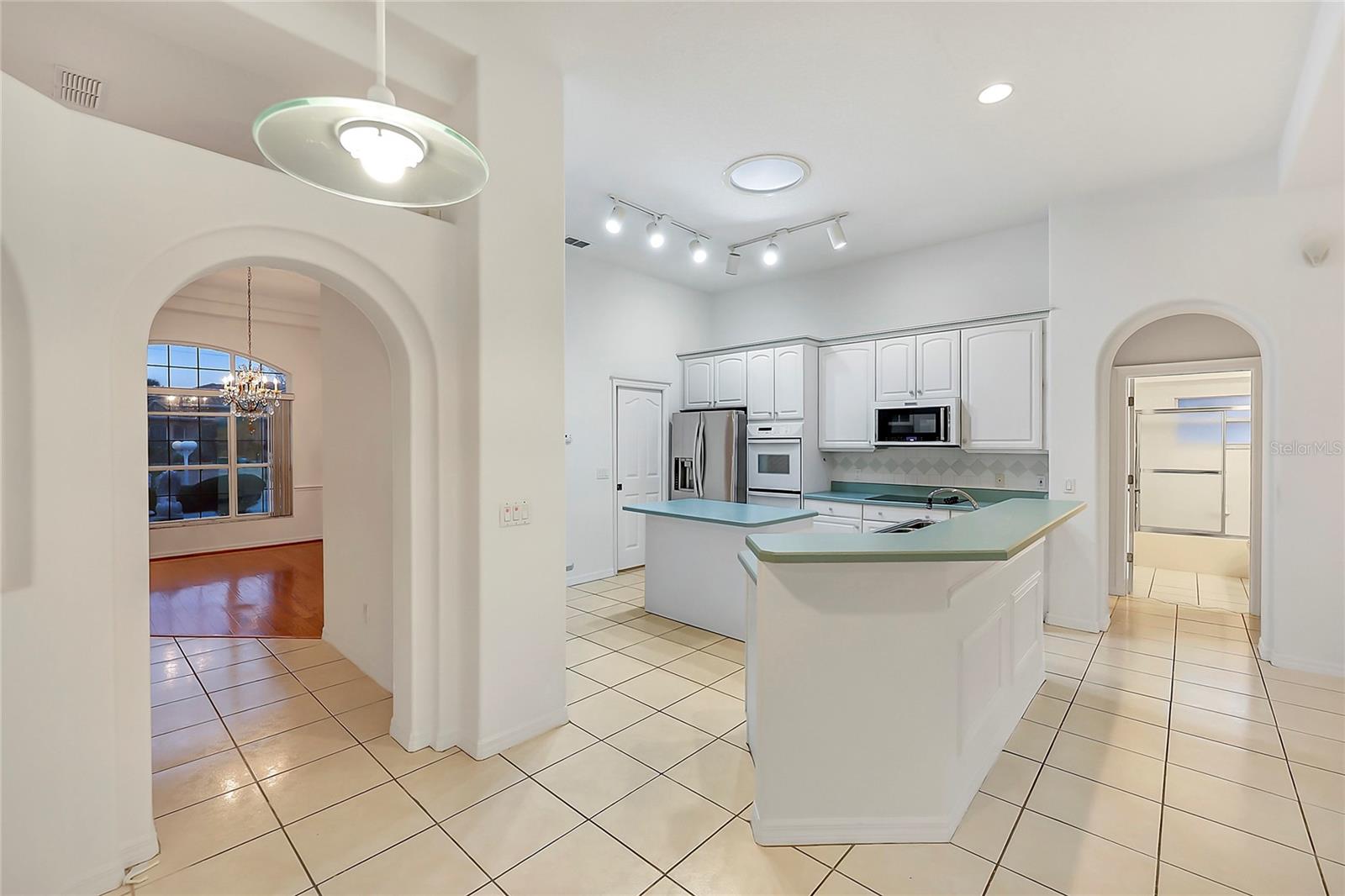 Image 21 of 39 For 31 Freeman Lane