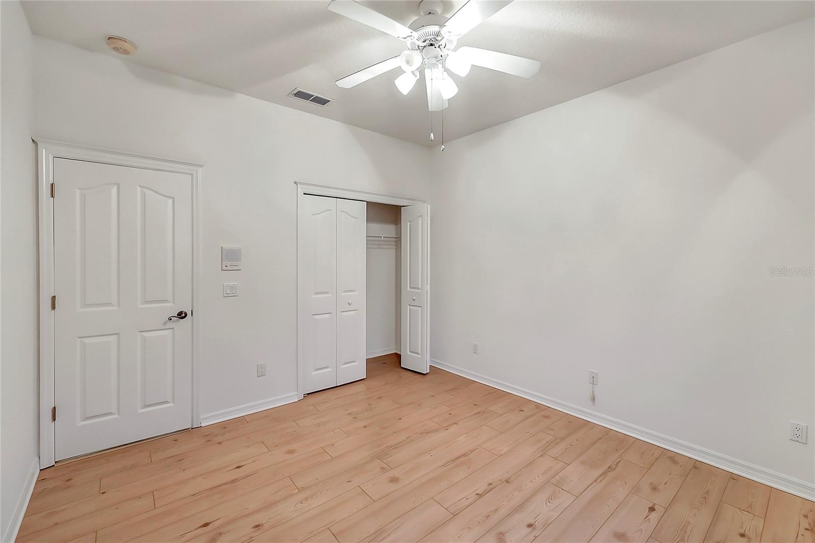 Image 29 of 39 For 31 Freeman Lane