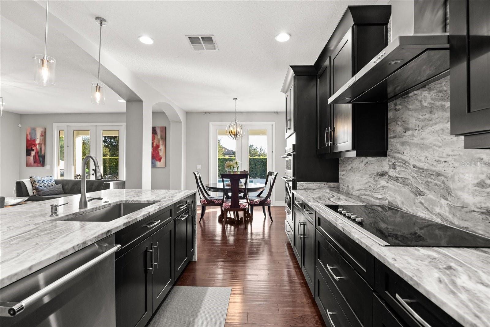 Image 11 of 66 For 3711 Vinsetta Court