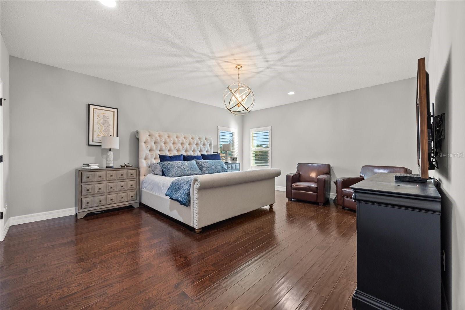 Image 23 of 66 For 3711 Vinsetta Court