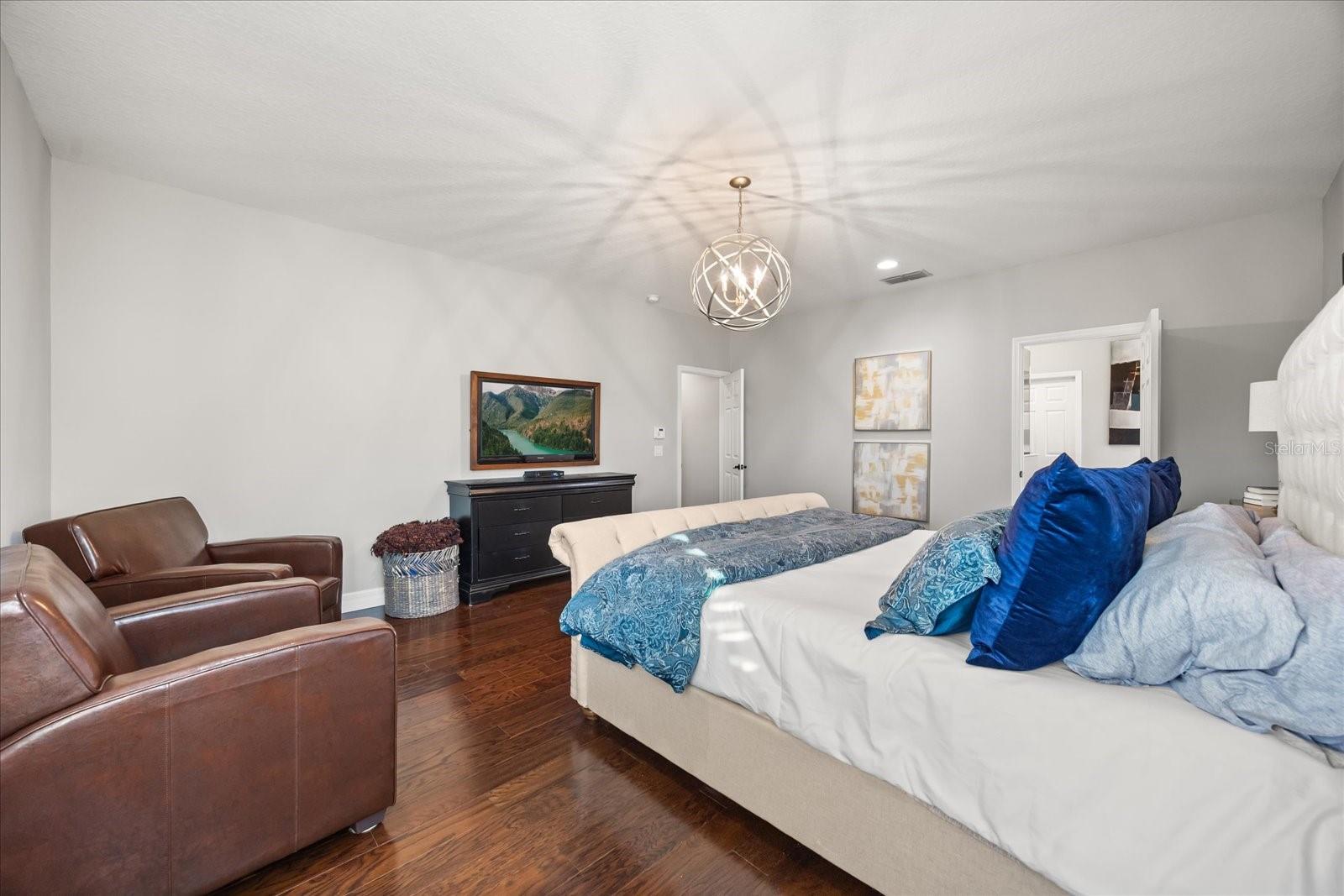 Image 25 of 66 For 3711 Vinsetta Court