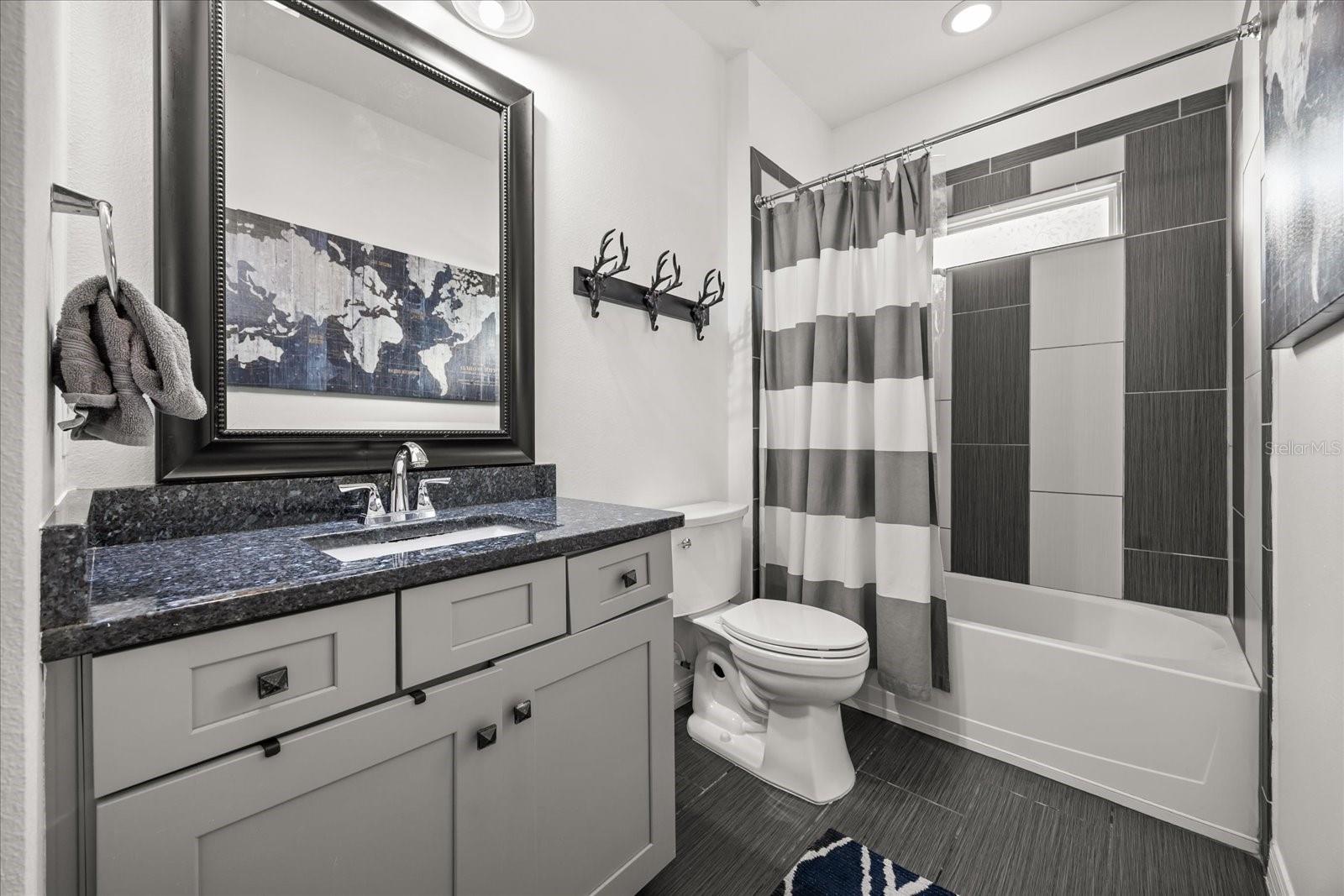 Image 34 of 66 For 3711 Vinsetta Court