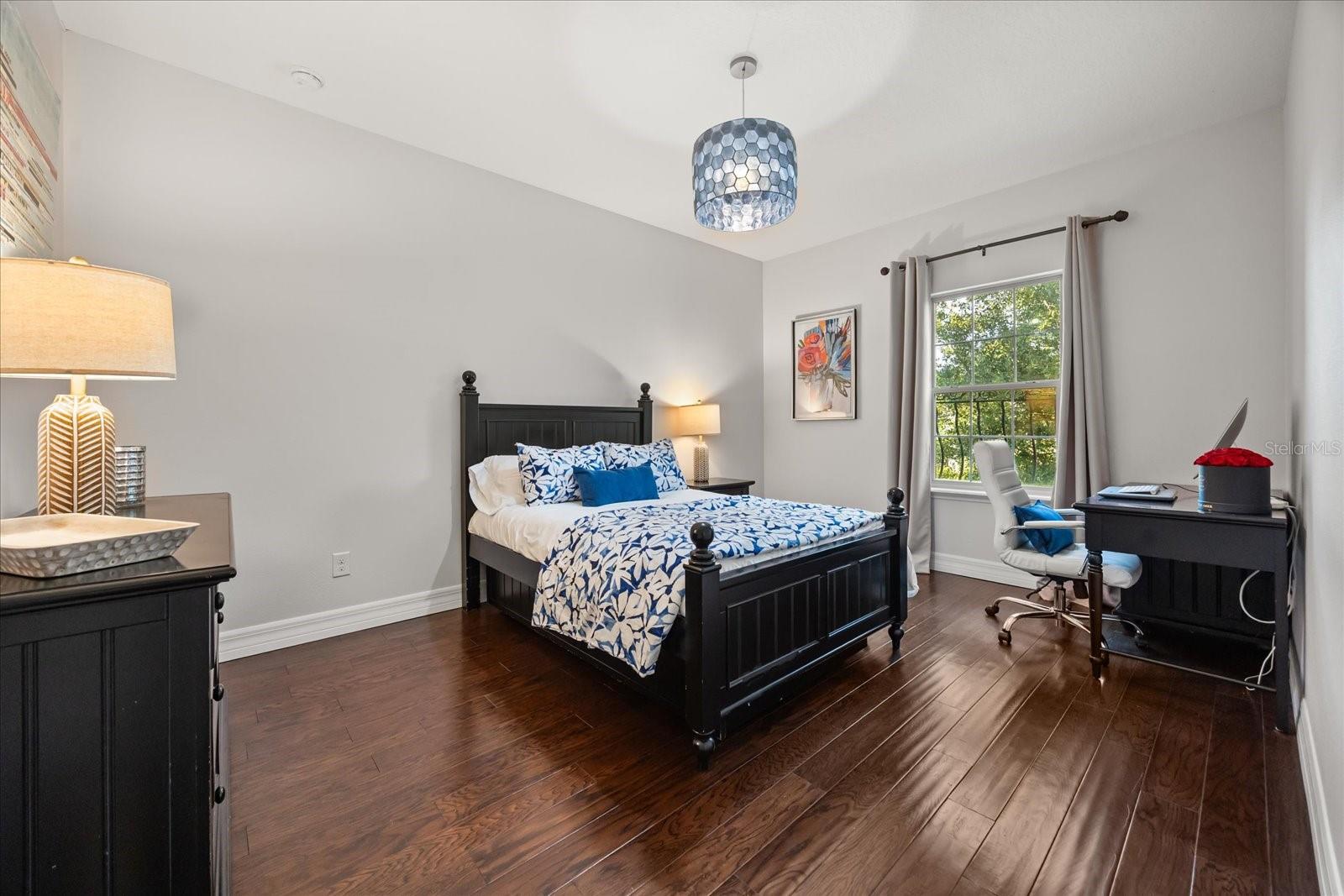 Image 36 of 66 For 3711 Vinsetta Court