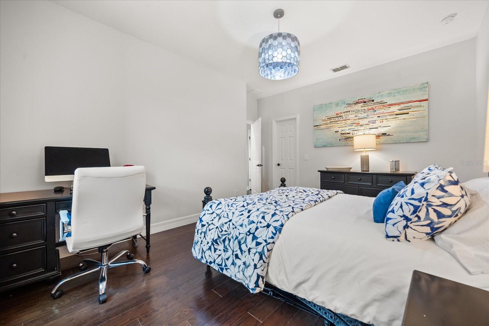 Image 37 of 66 For 3711 Vinsetta Court