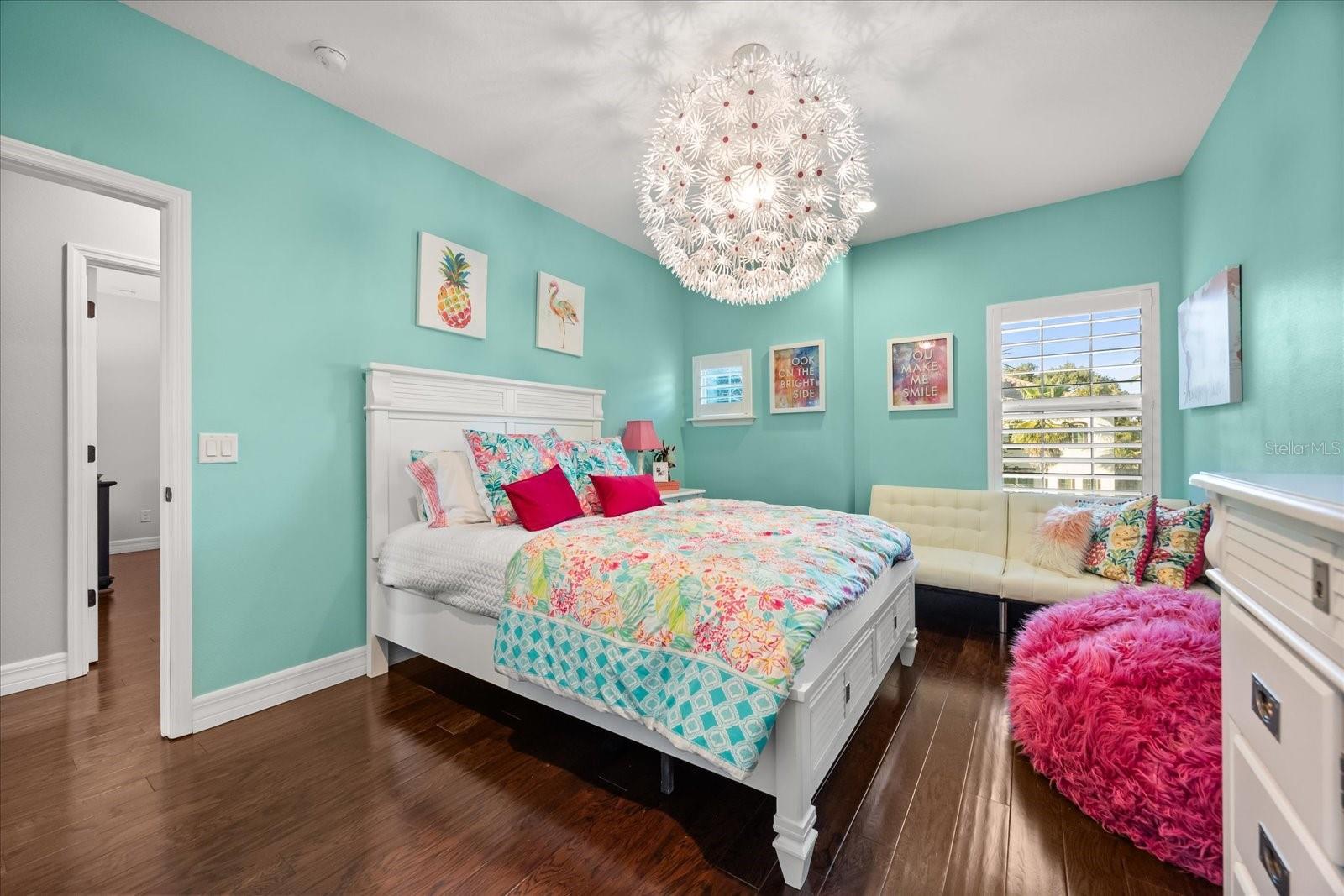 Image 39 of 66 For 3711 Vinsetta Court