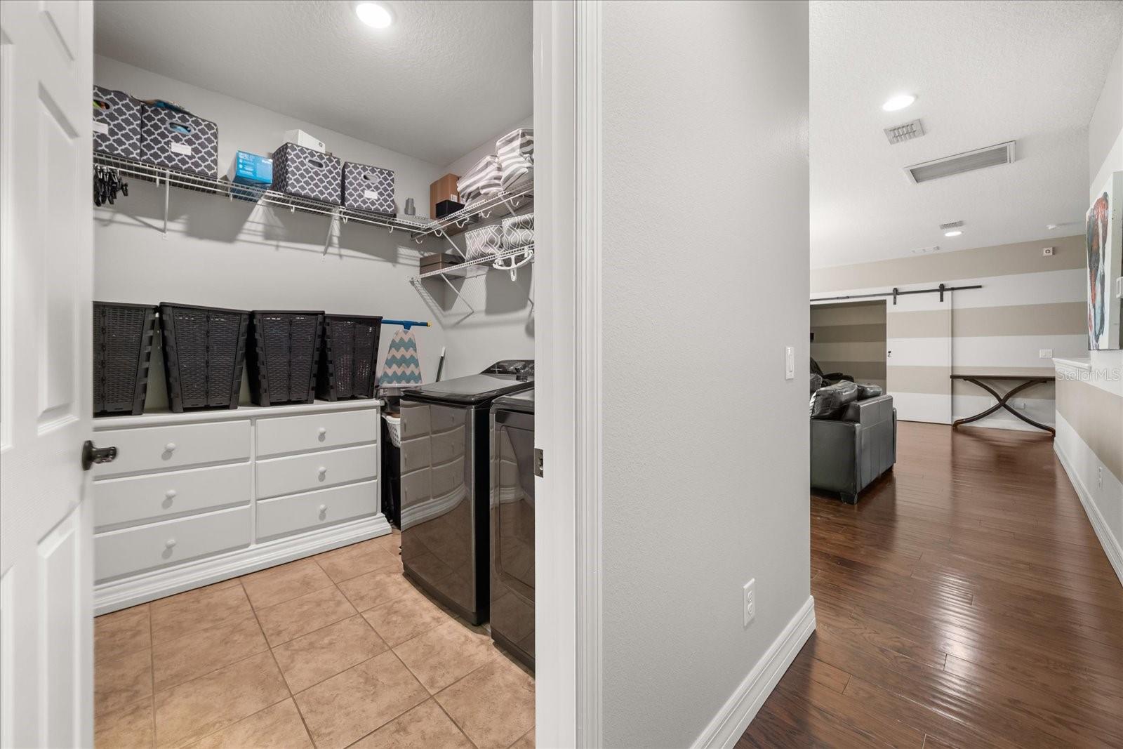 Image 42 of 66 For 3711 Vinsetta Court