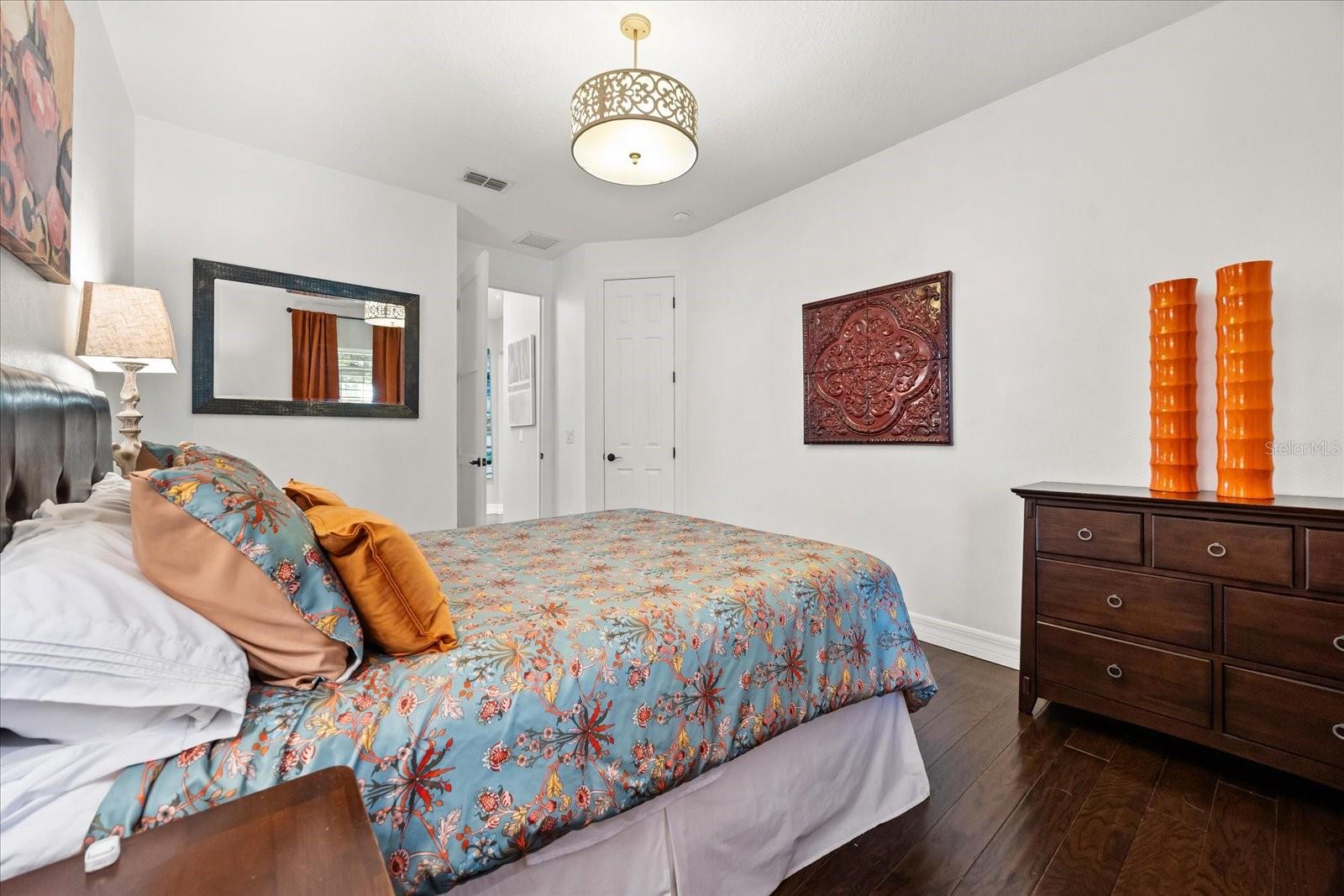 Image 44 of 66 For 3711 Vinsetta Court