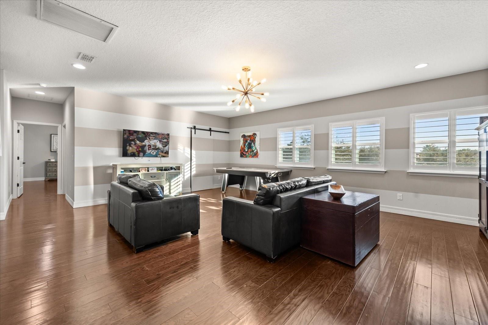 Image 47 of 66 For 3711 Vinsetta Court