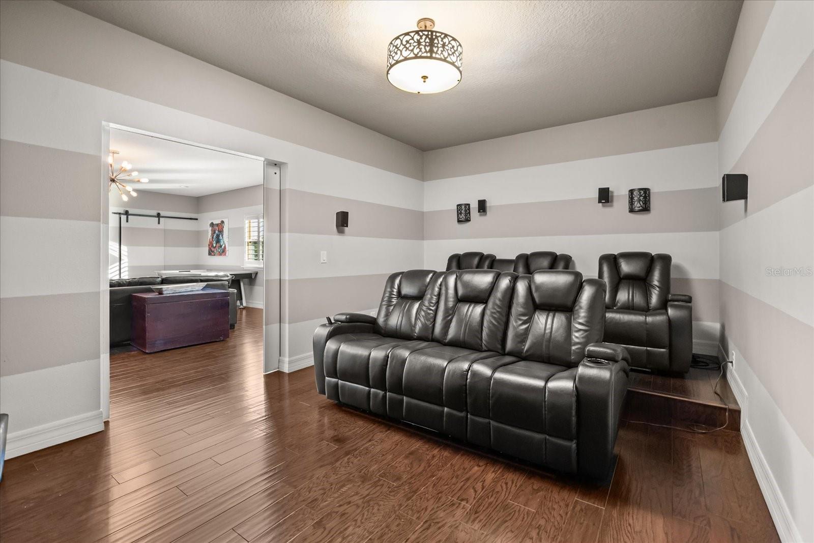 Image 51 of 66 For 3711 Vinsetta Court