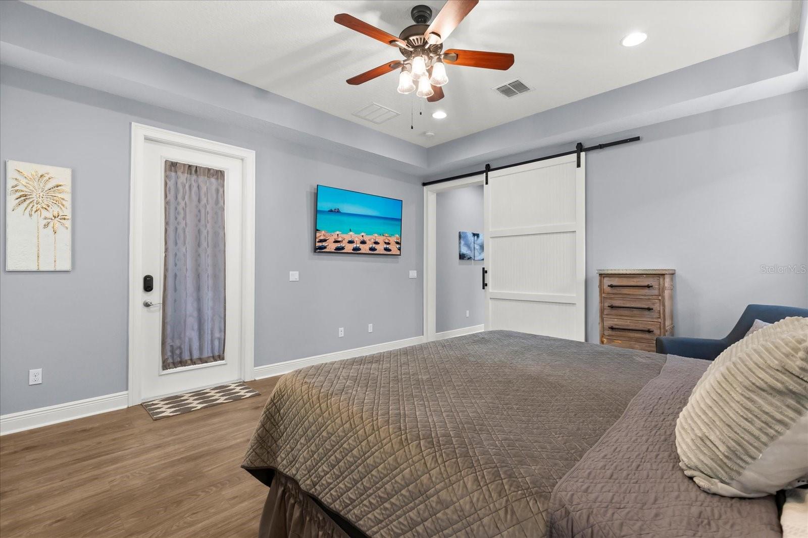 Image 22 of 74 For 11658 Hampstead Street