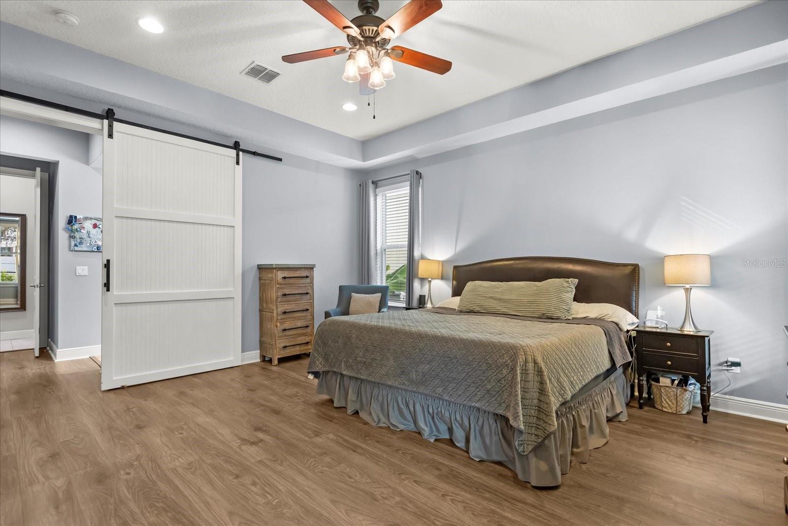 Image 23 of 74 For 11658 Hampstead Street