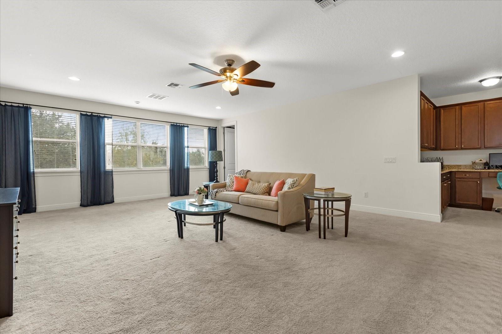 Image 32 of 74 For 11658 Hampstead Street