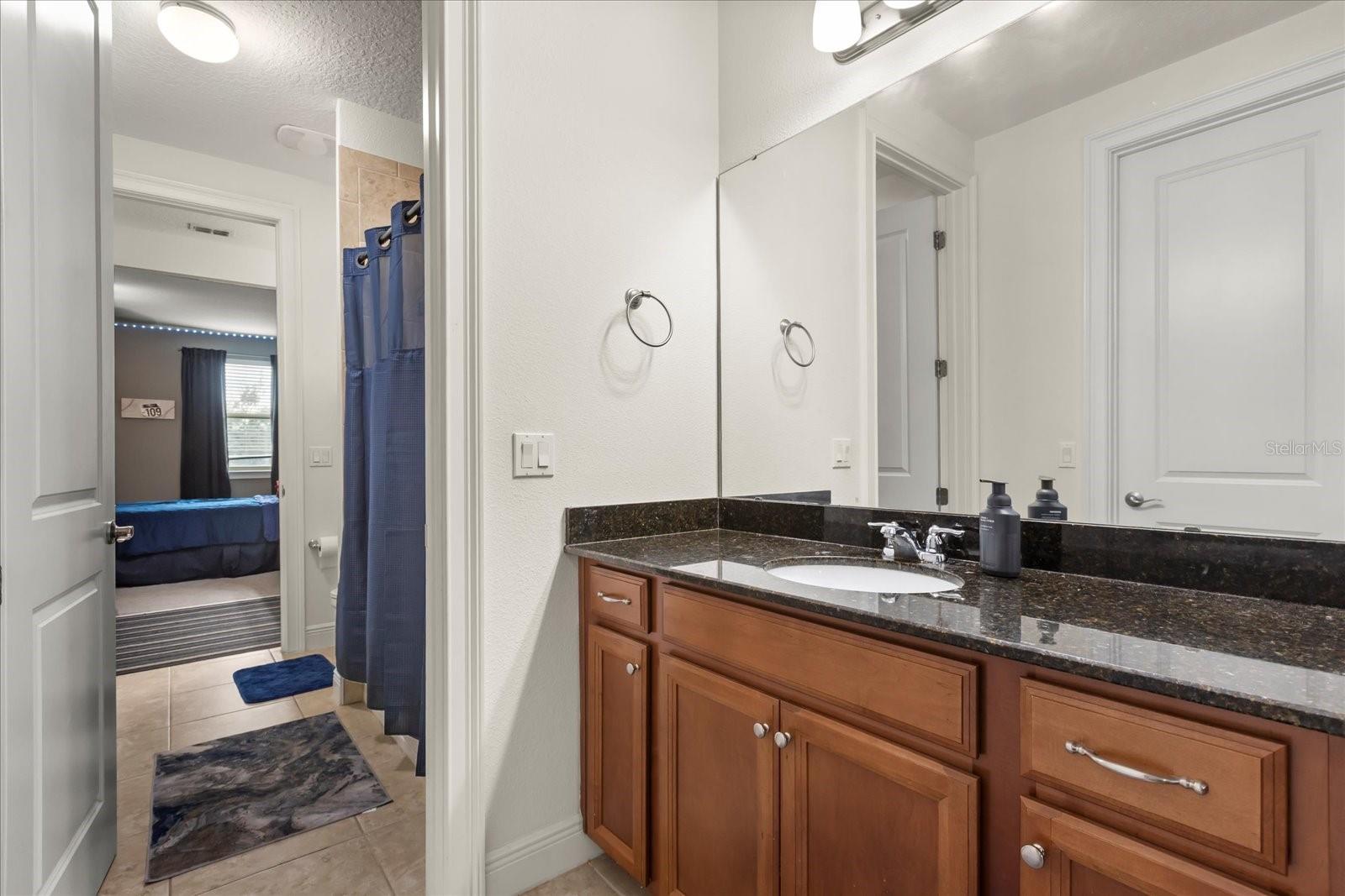 Image 36 of 74 For 11658 Hampstead Street