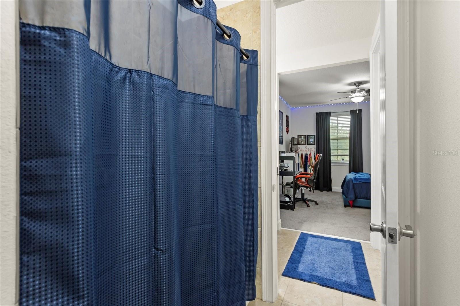 Image 37 of 74 For 11658 Hampstead Street