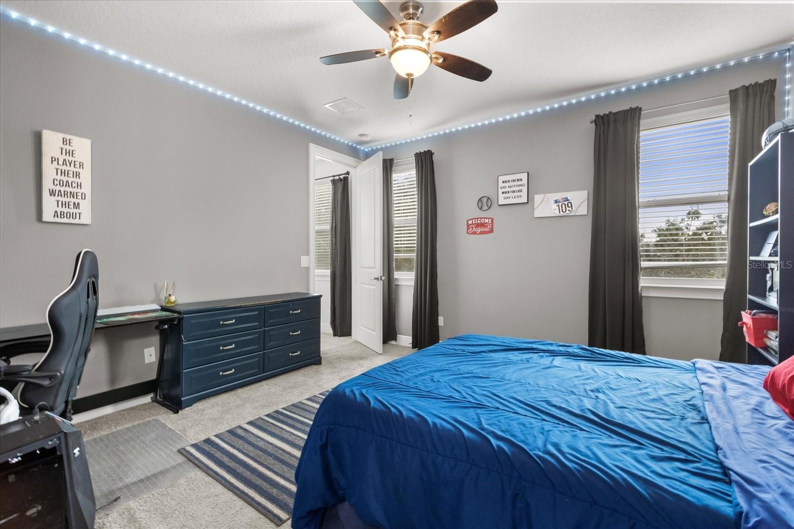 Image 40 of 74 For 11658 Hampstead Street