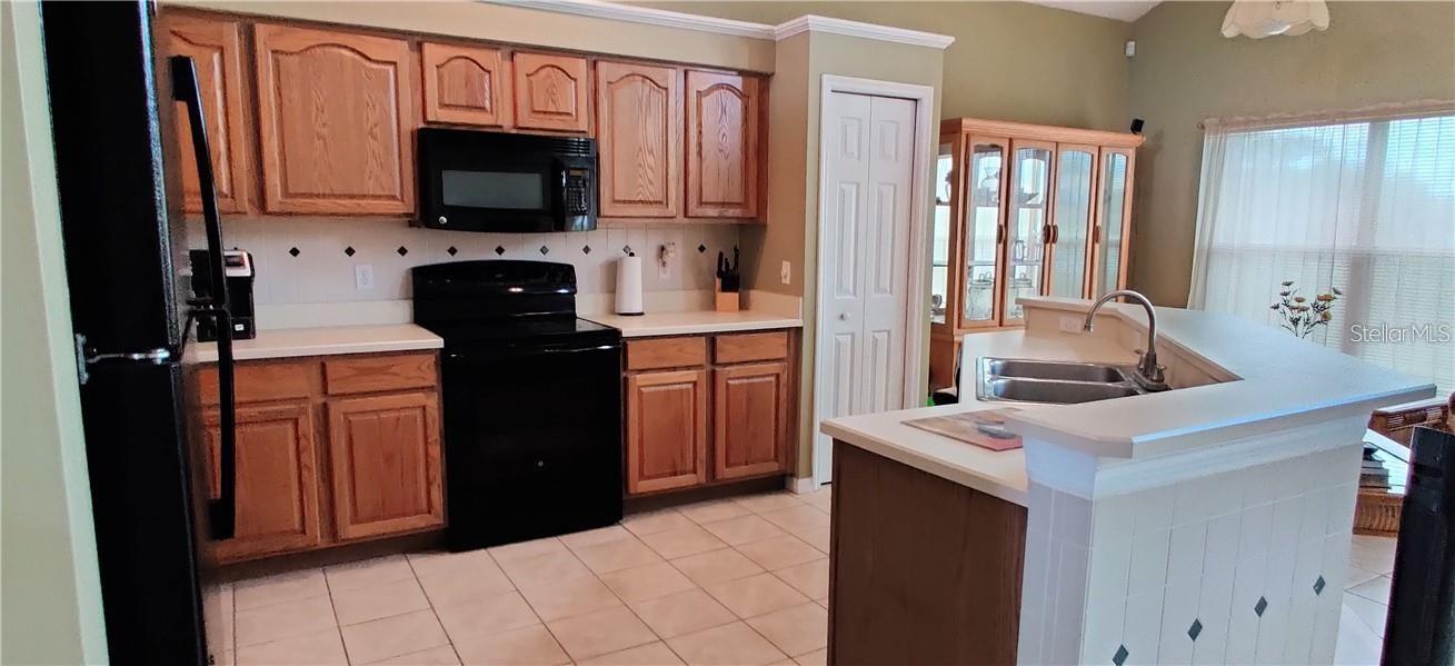 Image 5 of 37 For 354 Lexingdale