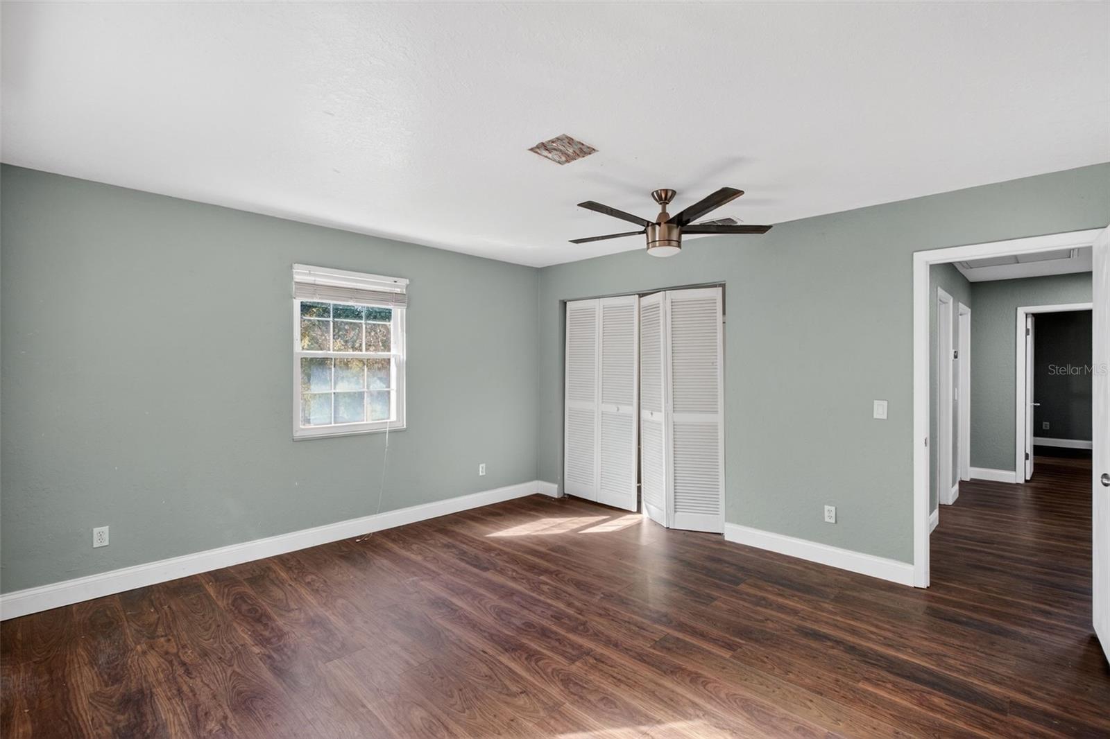 Image 23 of 42 For 901 Sunset Avenue