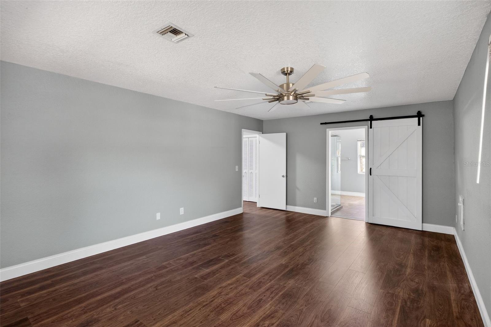 Image 25 of 42 For 901 Sunset Avenue