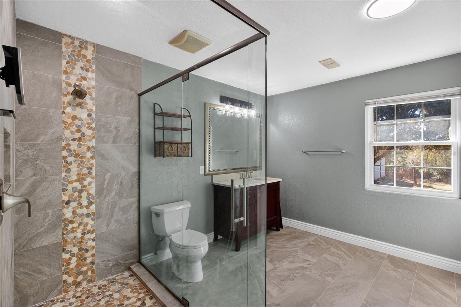 Image 34 of 42 For 901 Sunset Avenue