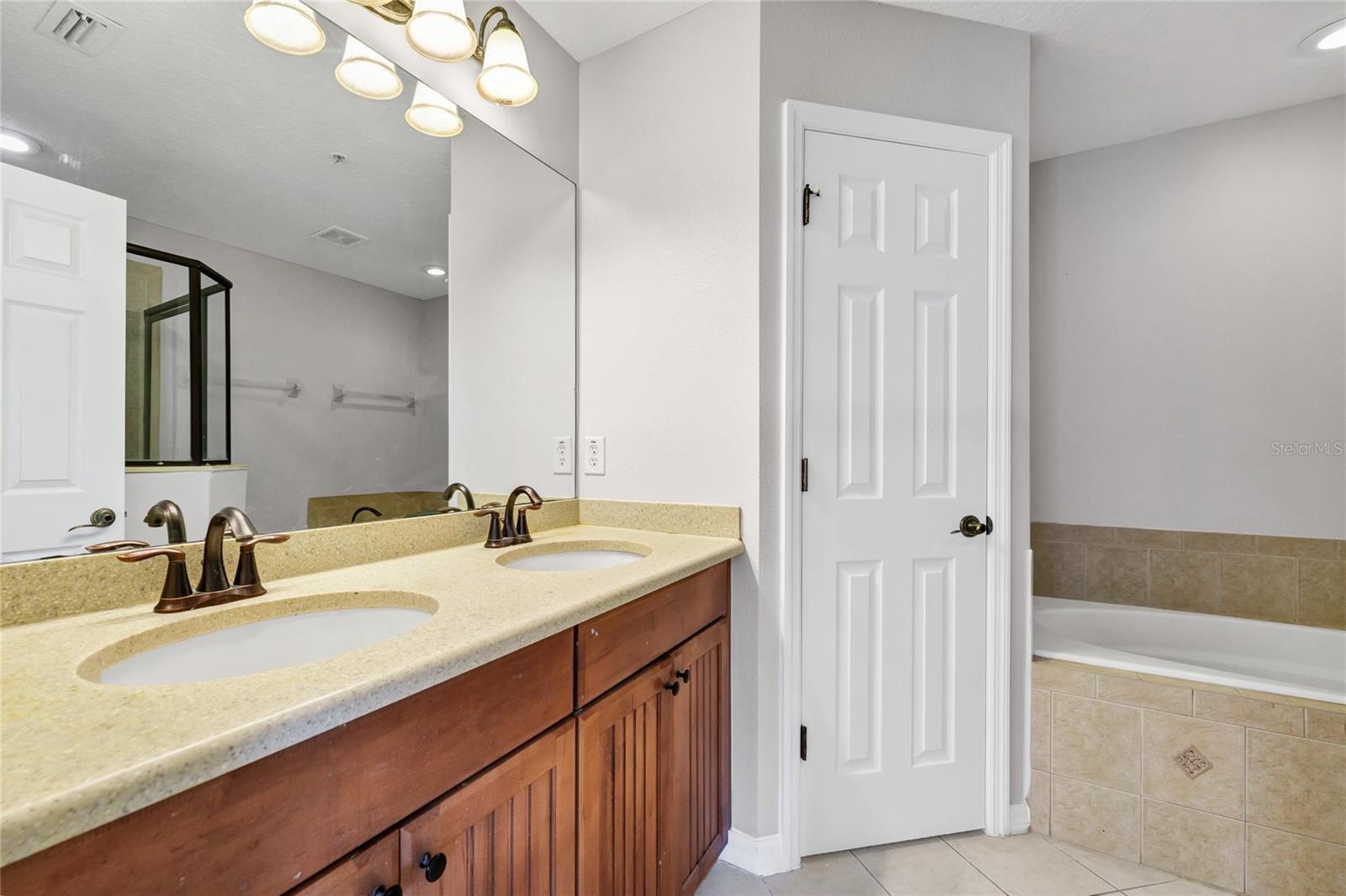 Image 18 of 29 For 4848 Fiorazante Avenue