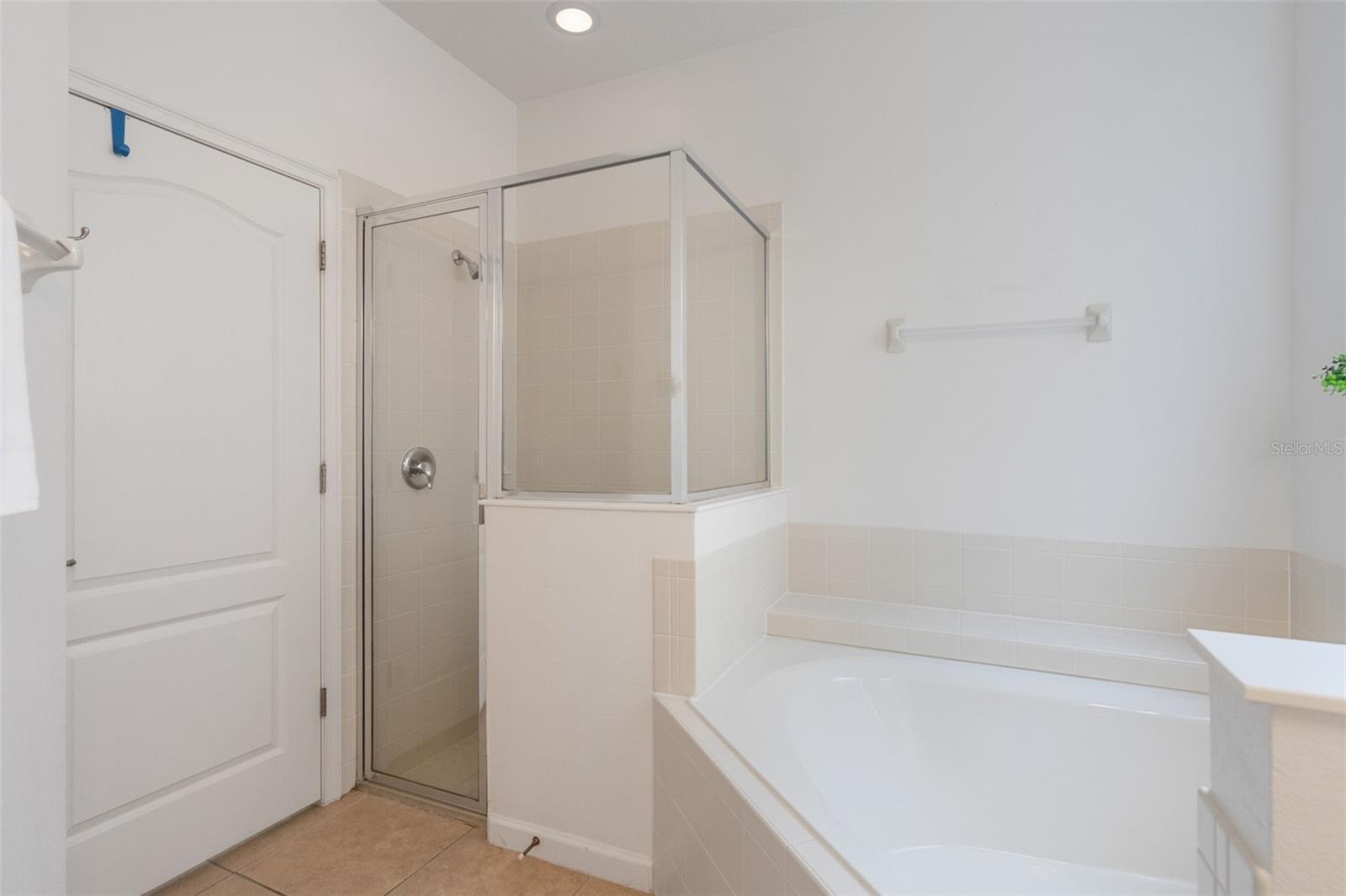 Image 17 of 63 For 4356 Acorn Court