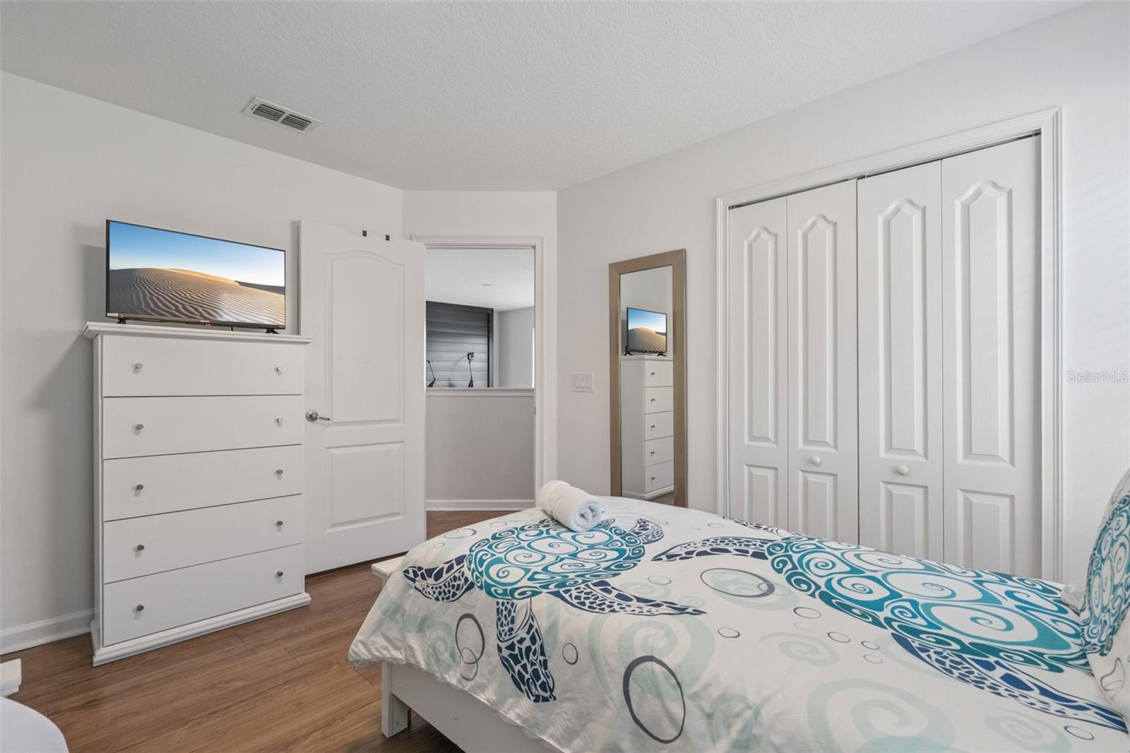 Image 21 of 63 For 4356 Acorn Court