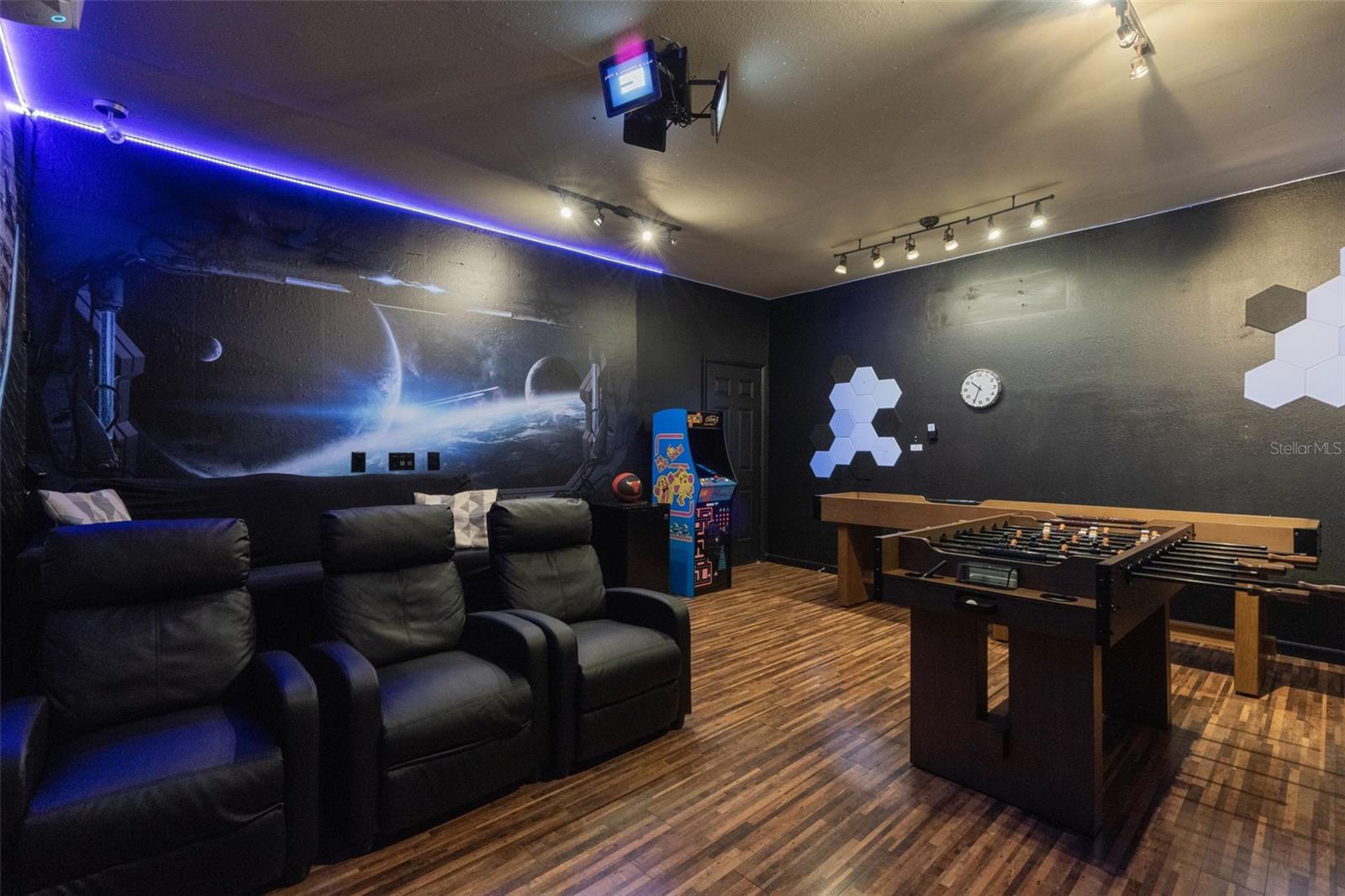 Image 35 of 63 For 4356 Acorn Court