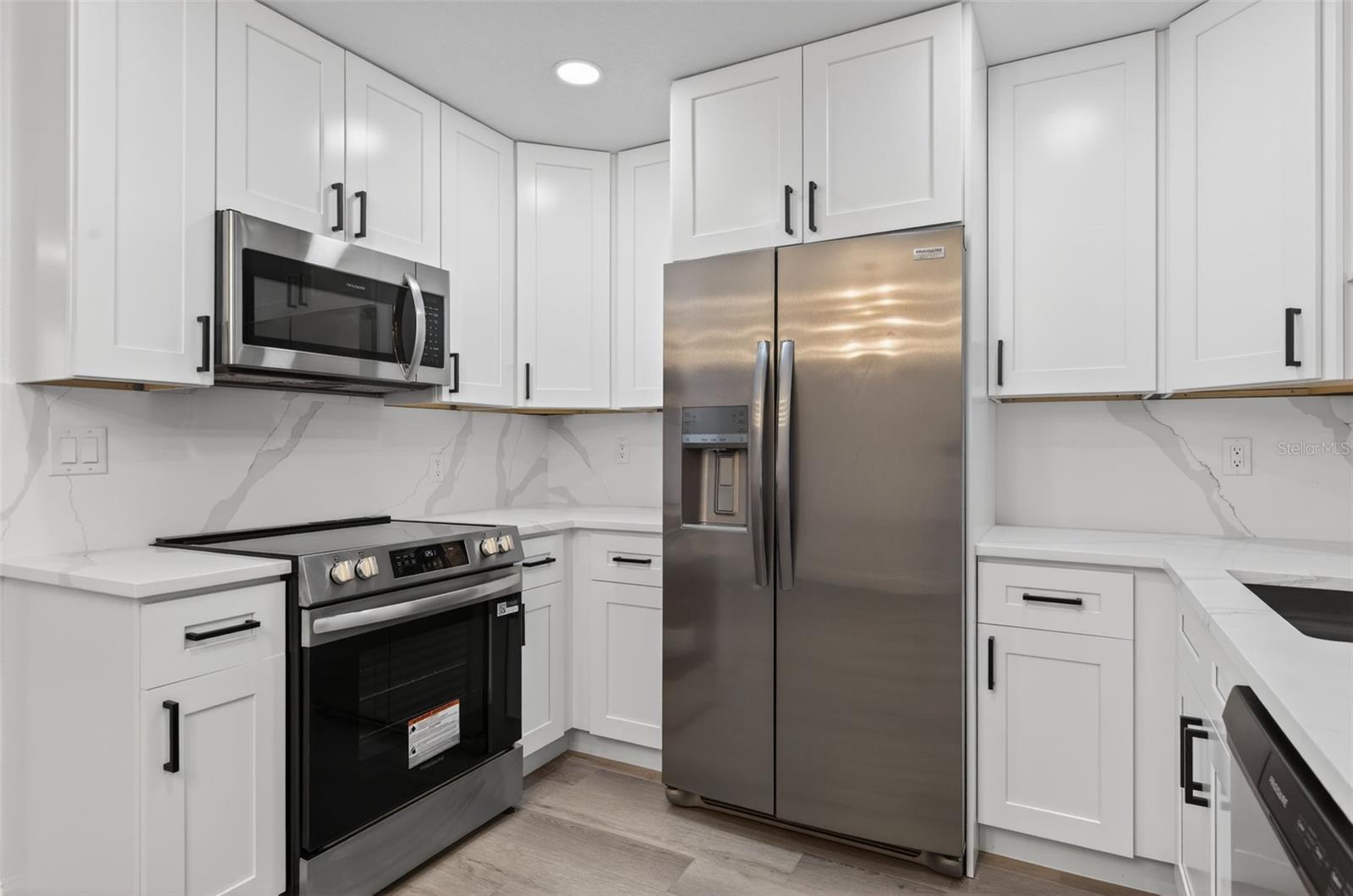 Image 10 of 26 For 5319 Martin Lane