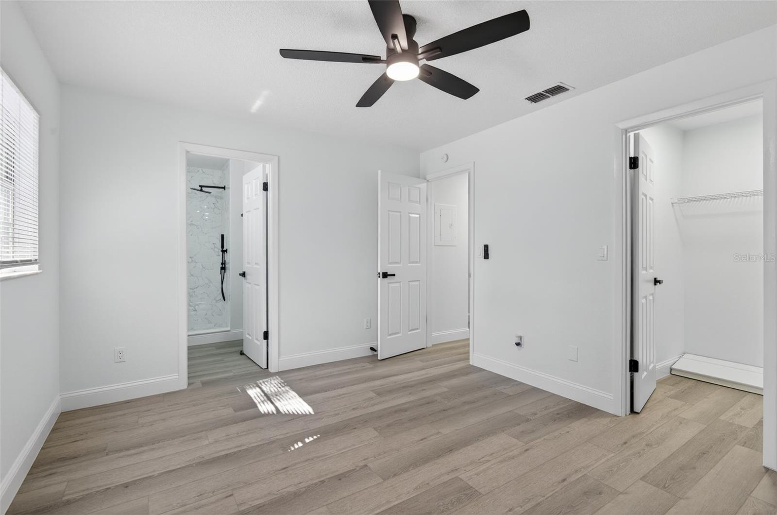 Image 11 of 26 For 5319 Martin Lane