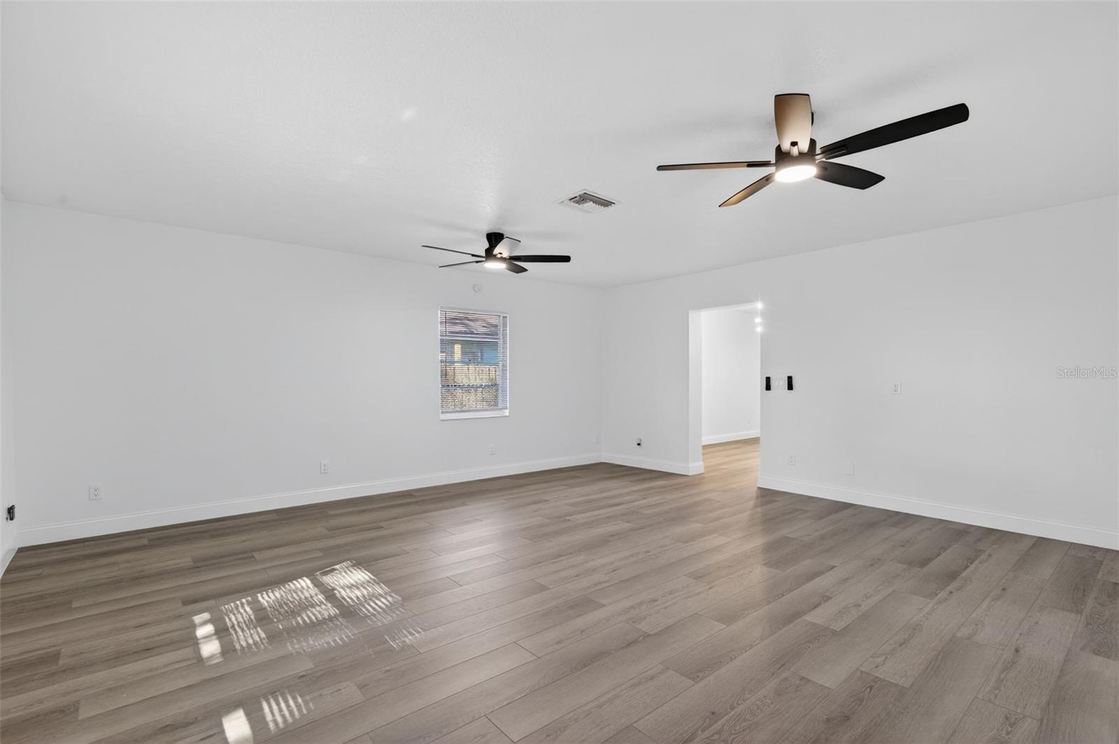 Image 16 of 26 For 5319 Martin Lane