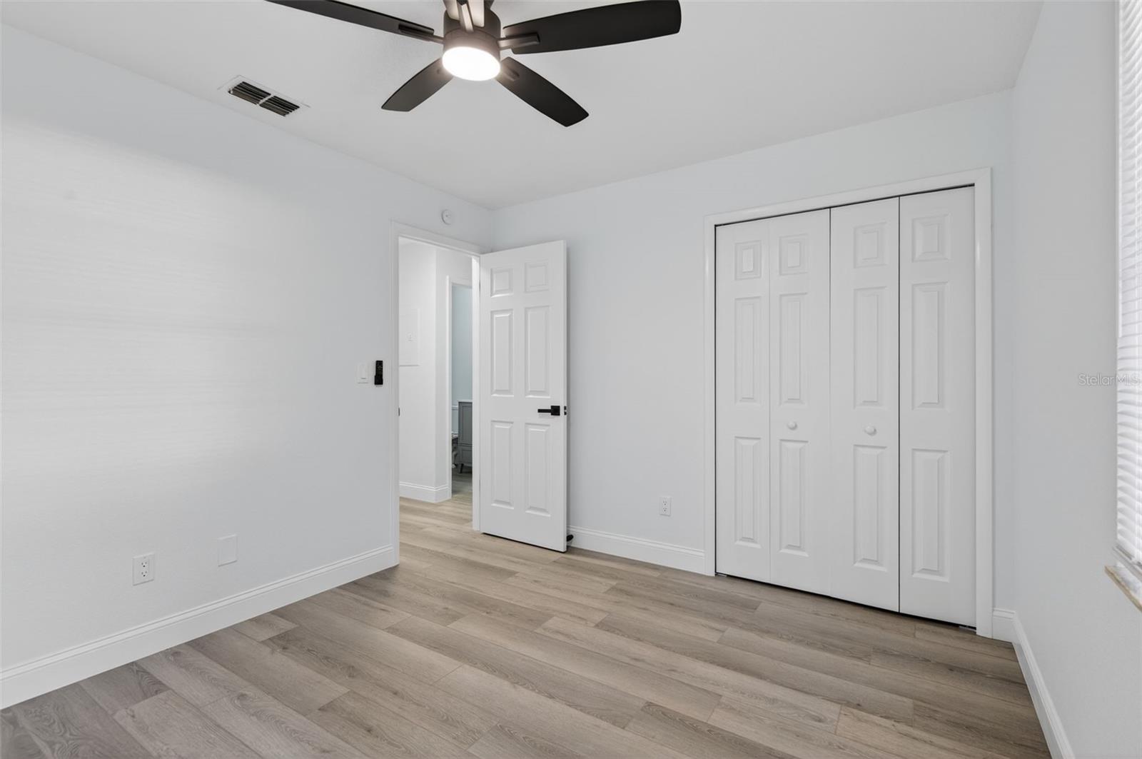 Image 18 of 26 For 5319 Martin Lane