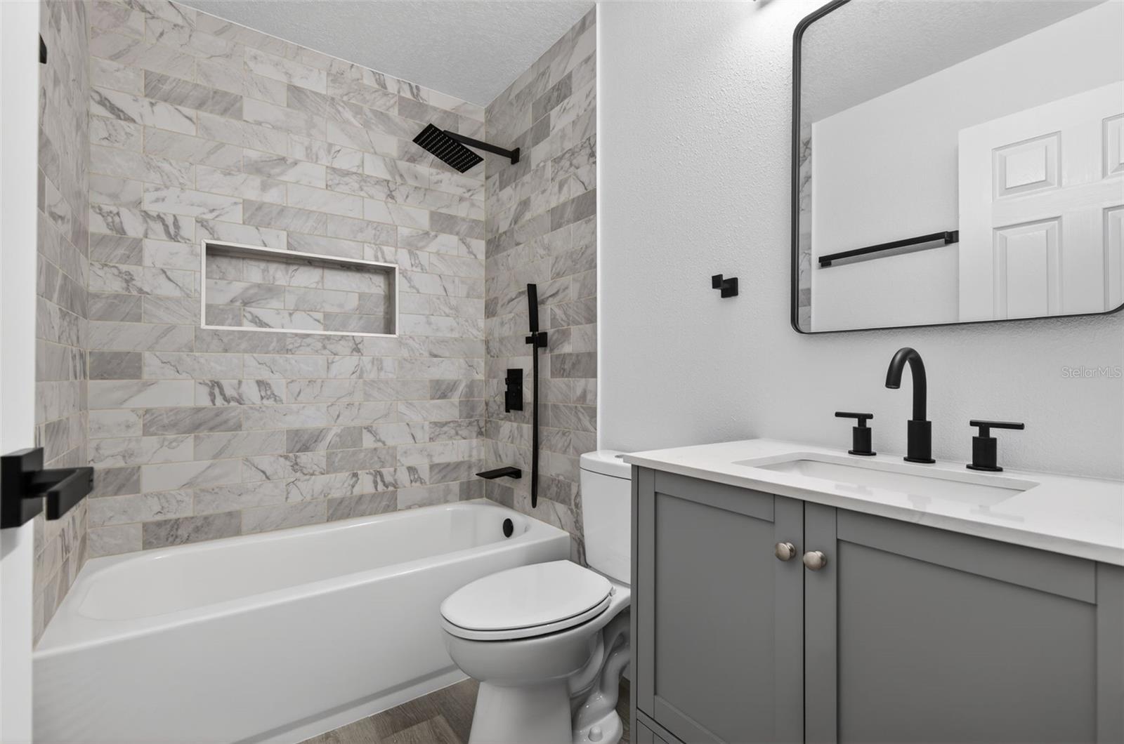 Image 19 of 26 For 5319 Martin Lane