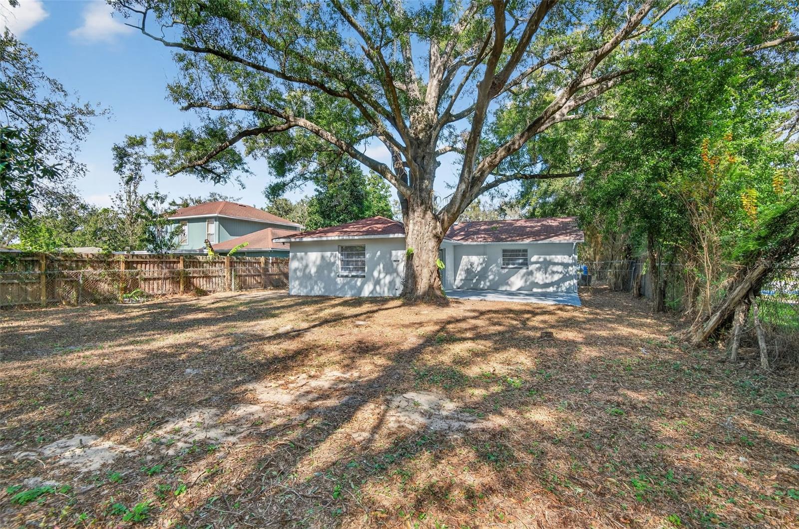 Image 25 of 26 For 5319 Martin Lane