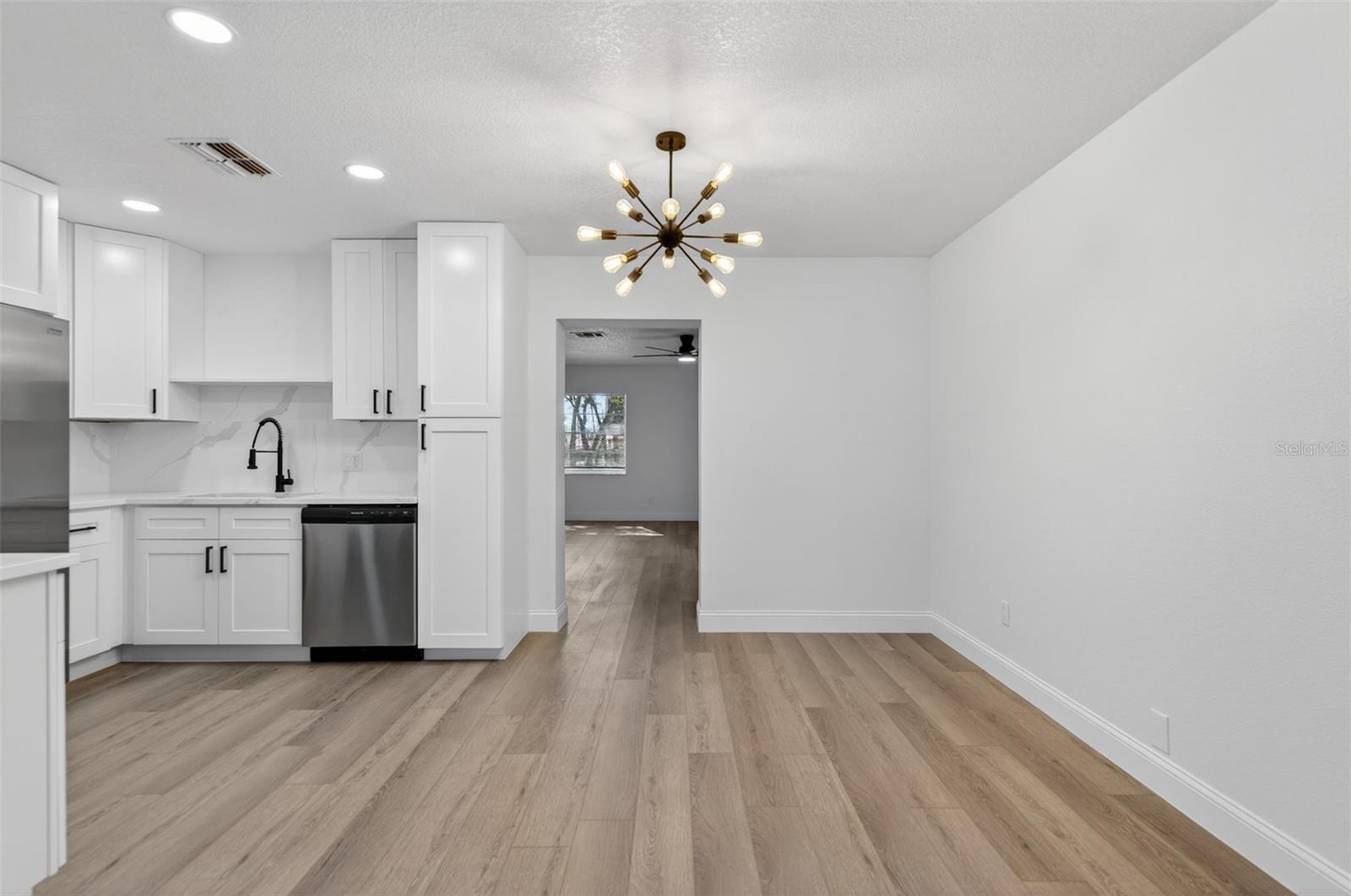 Image 6 of 26 For 5319 Martin Lane