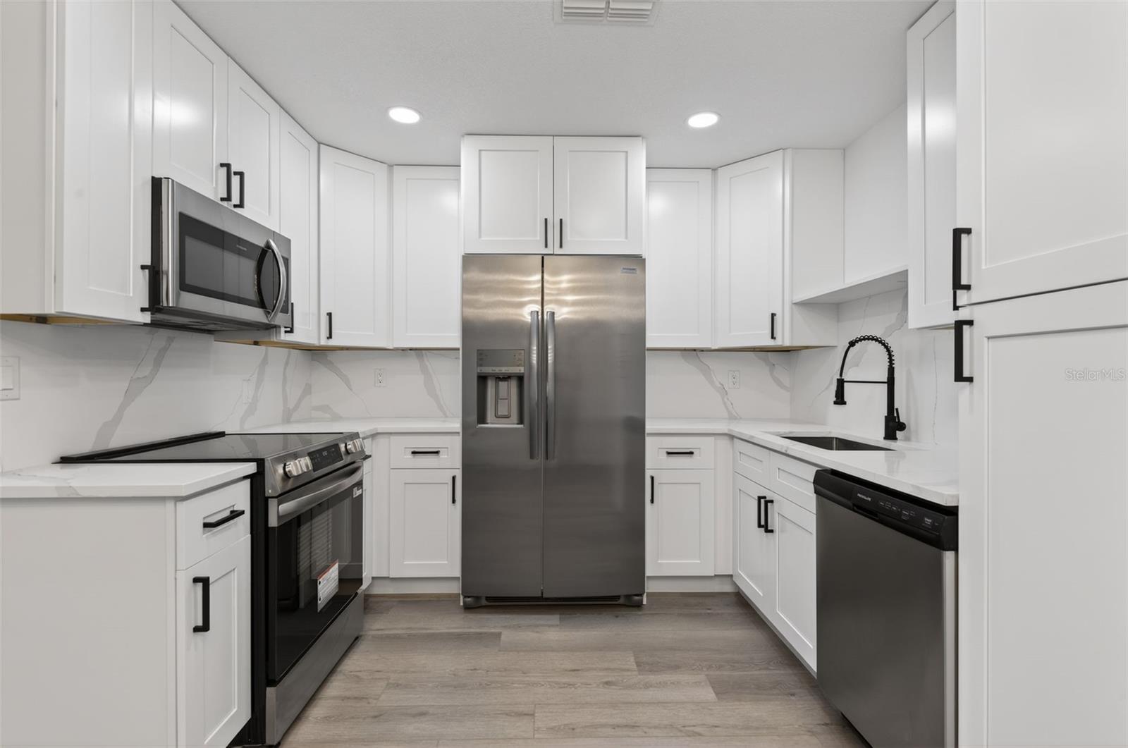 Image 9 of 26 For 5319 Martin Lane