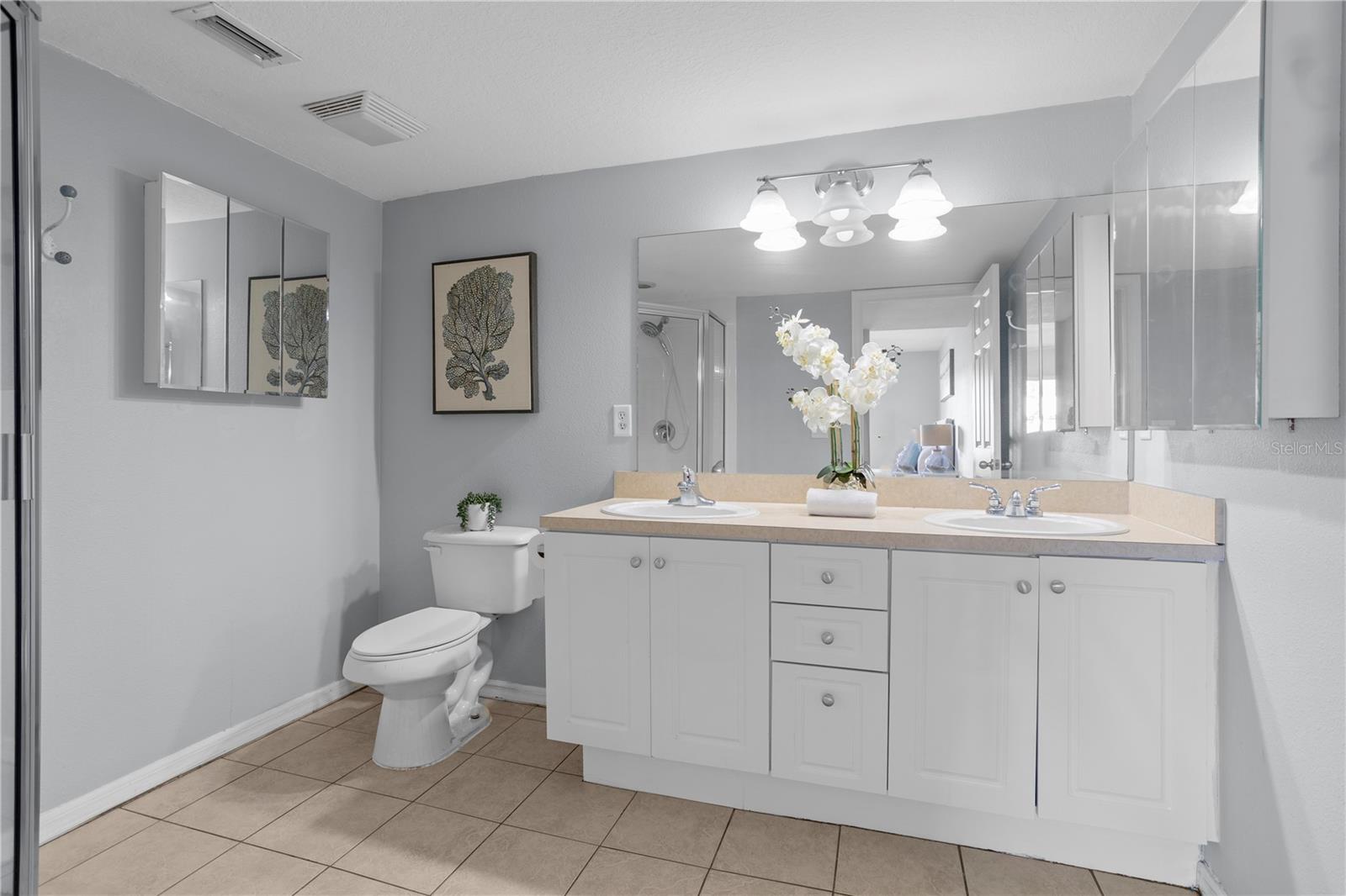 Image 19 of 46 For 145 Pearl Lake Causeway 106