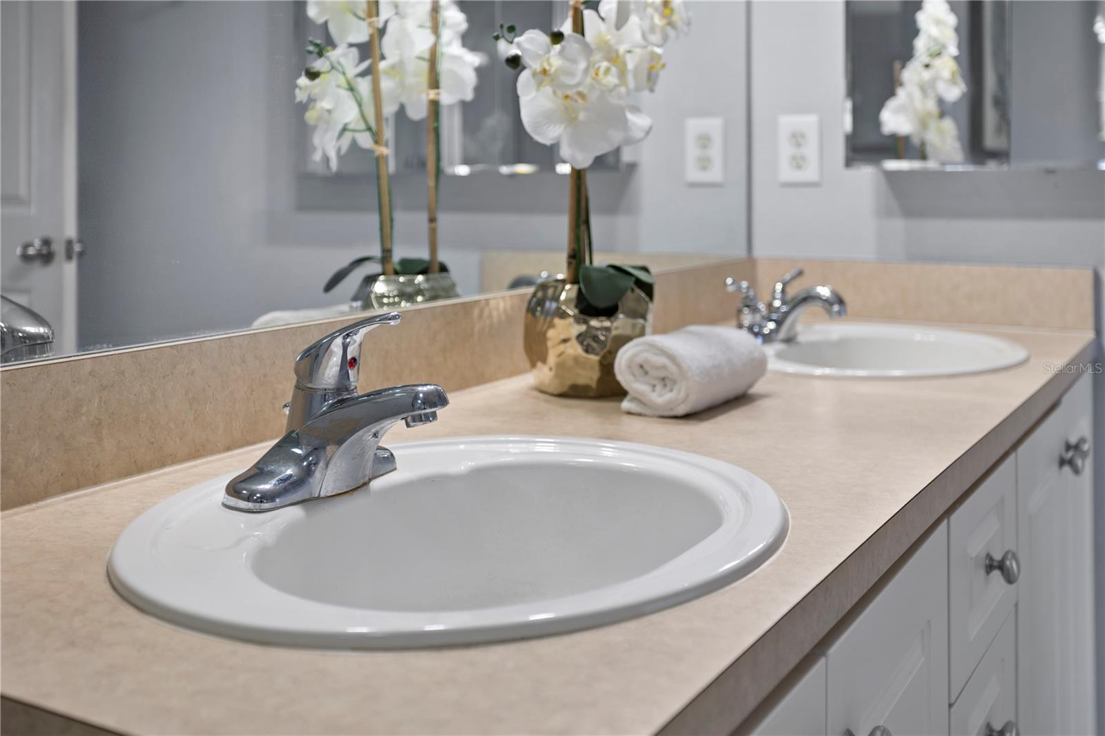 Image 21 of 46 For 145 Pearl Lake Causeway 106