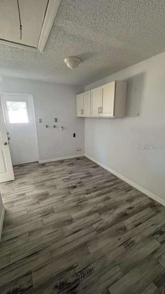 Image 11 of 21 For 545 Oak Drive