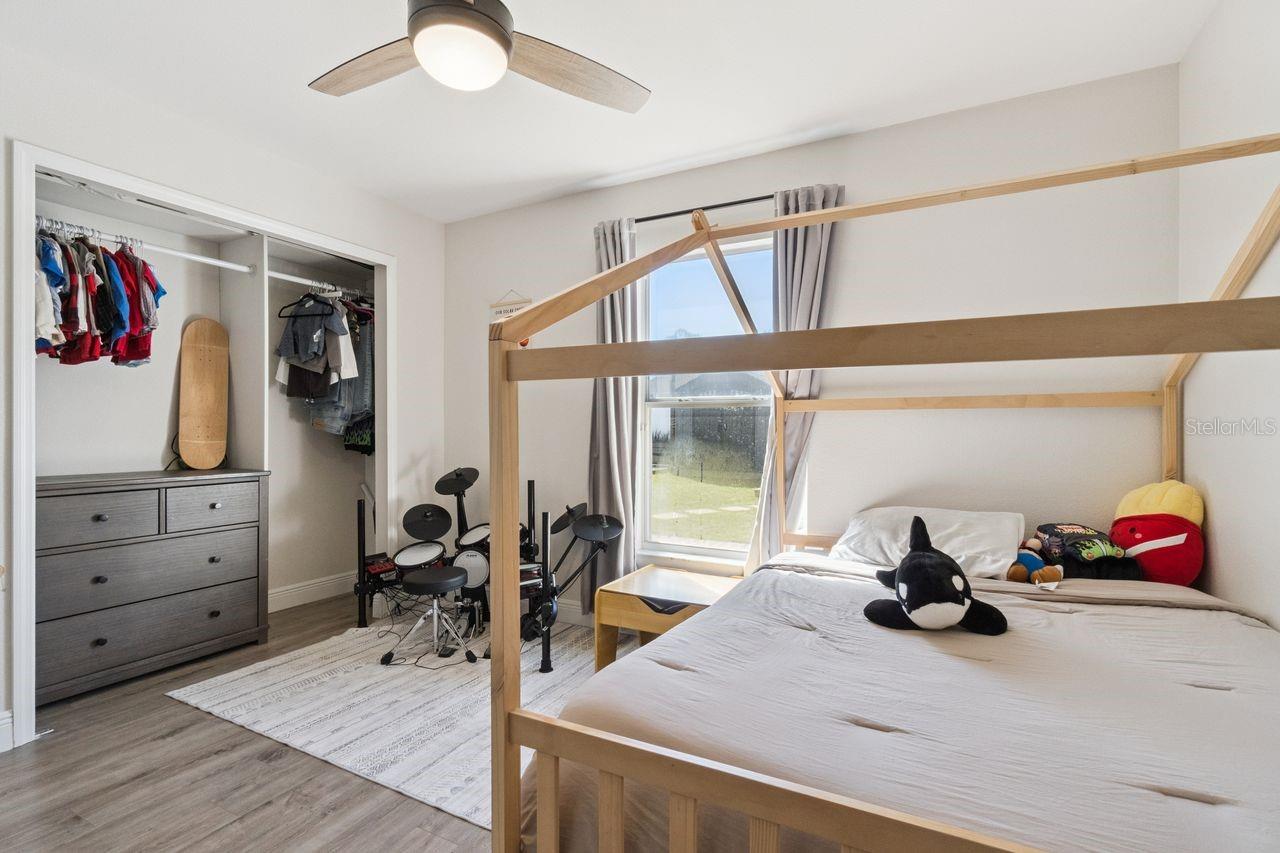 Image 18 of 27 For 3594 Yellow Bird Court