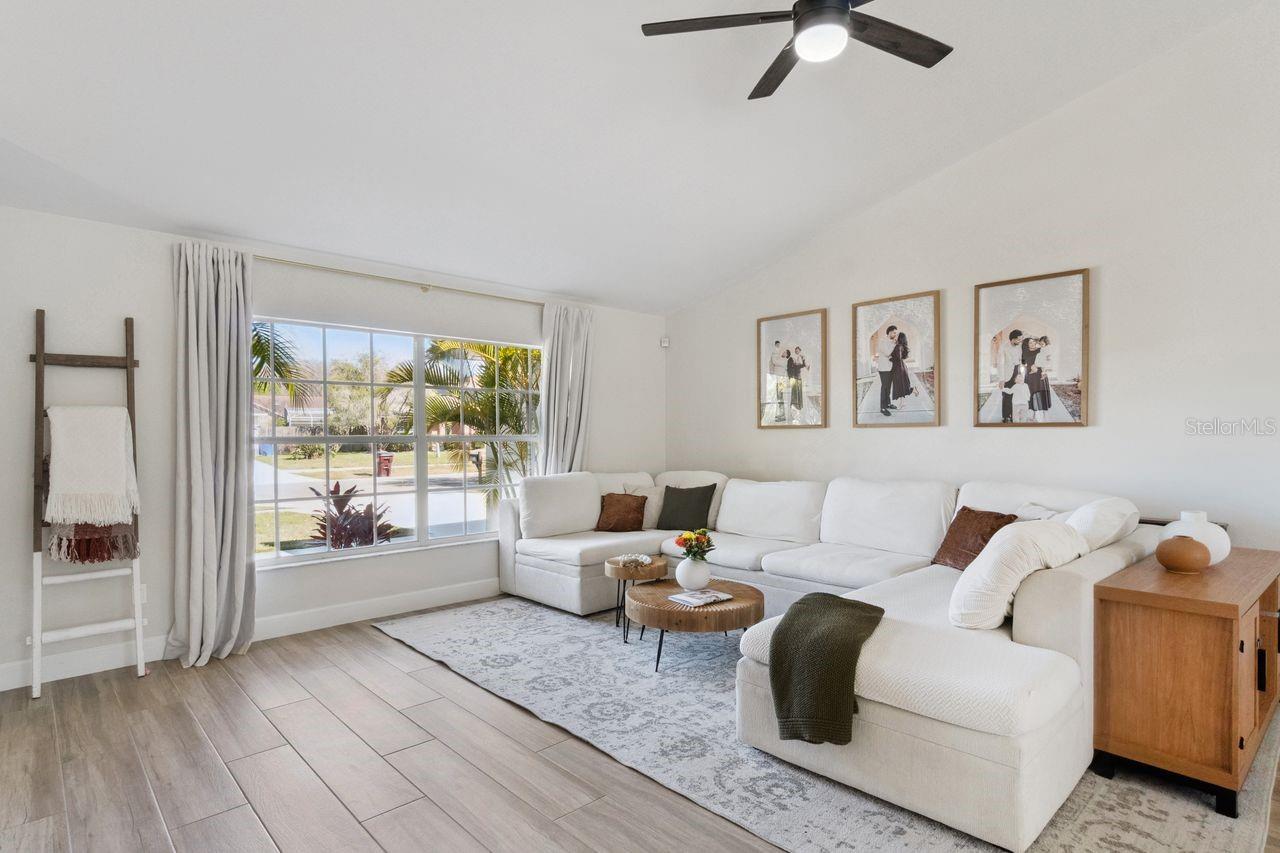 Image 4 of 27 For 3594 Yellow Bird Court