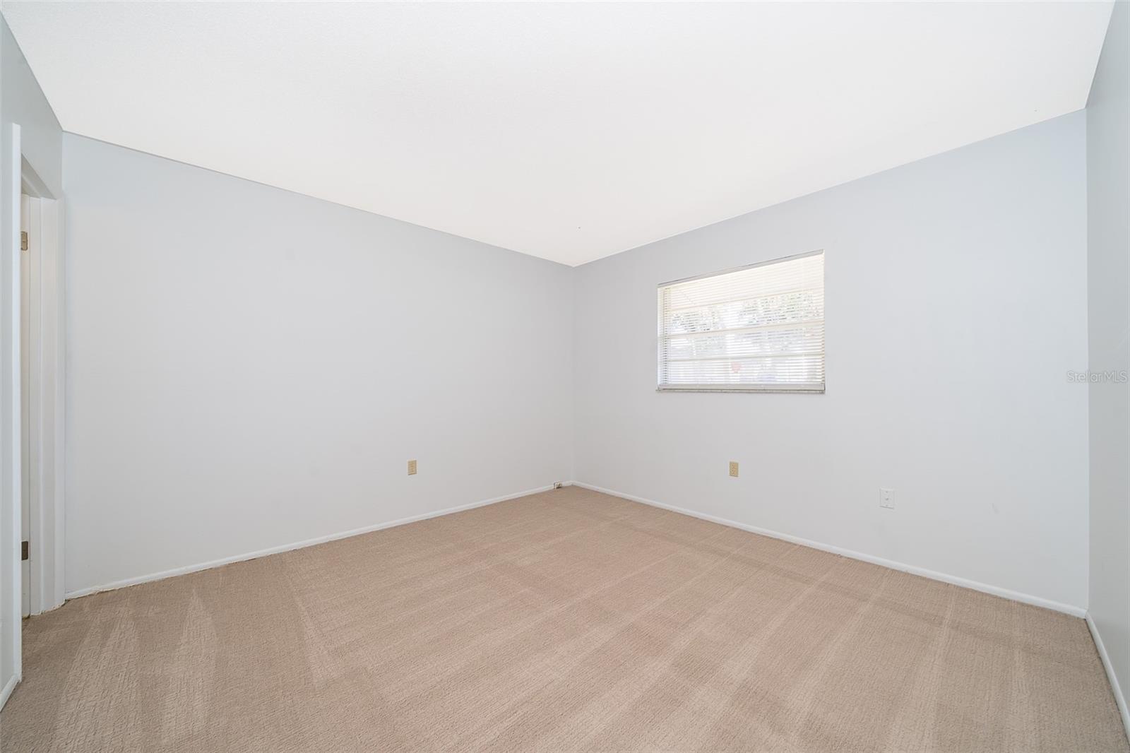 Image 14 of 19 For 828 Ballard Street